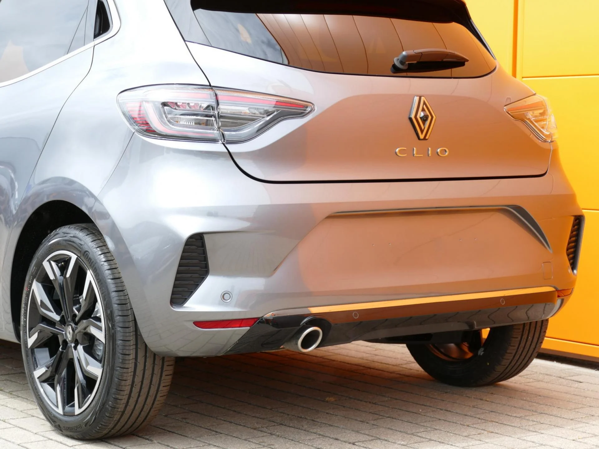 RENAULT CLIO - Miniature 30 sur 32 - Cliquer pour voir cette photo