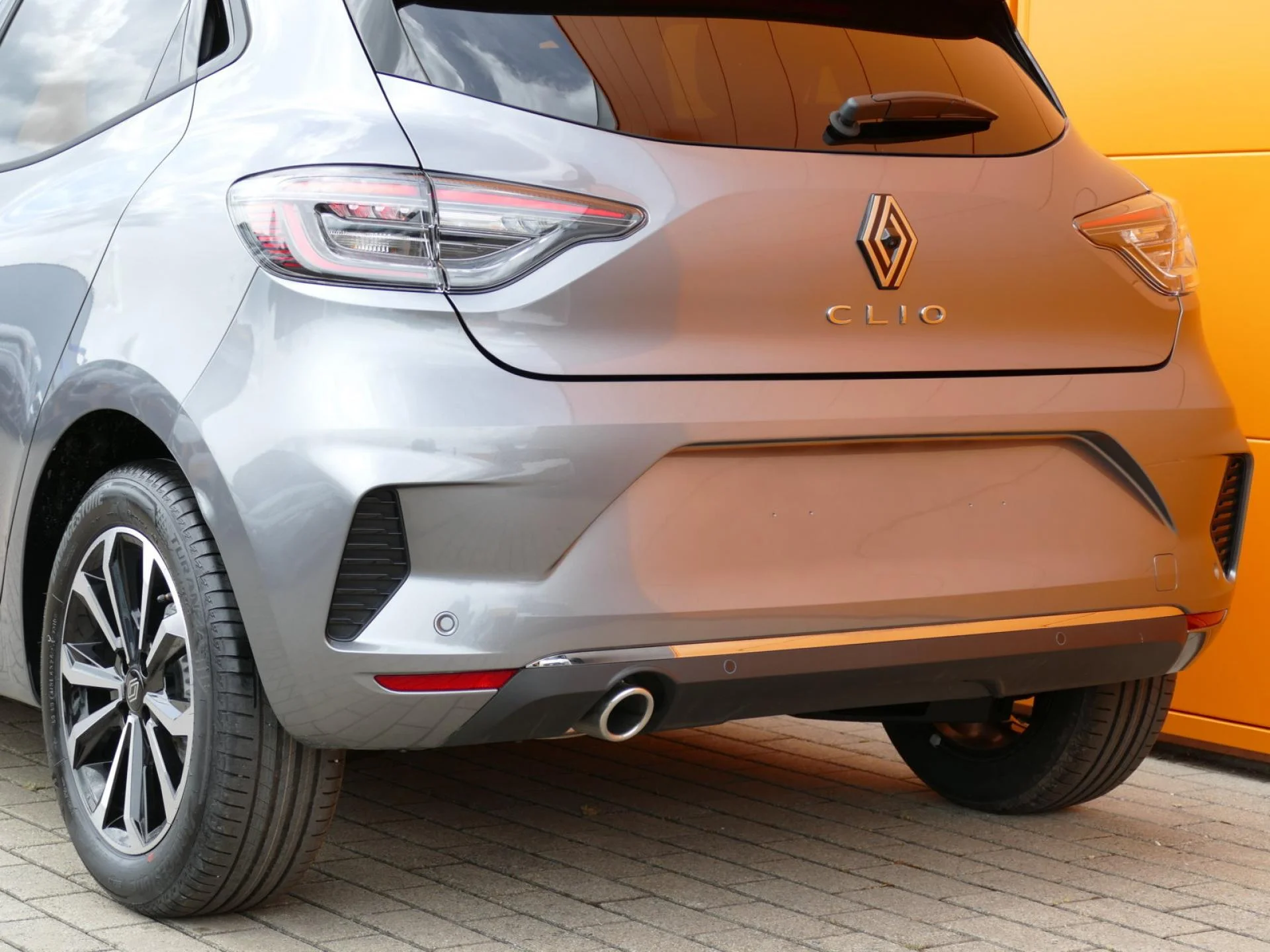 RENAULT CLIO - Miniature 32 sur 34 - Cliquer pour voir cette photo