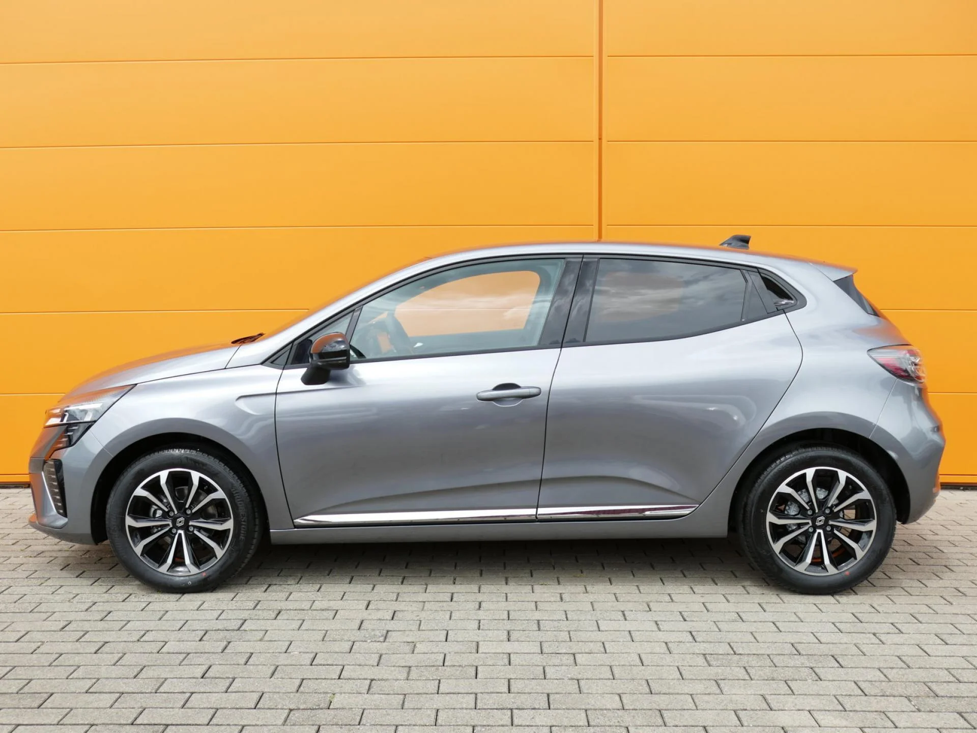 RENAULT CLIO - Miniature 3 sur 34 - Cliquer pour voir cette photo