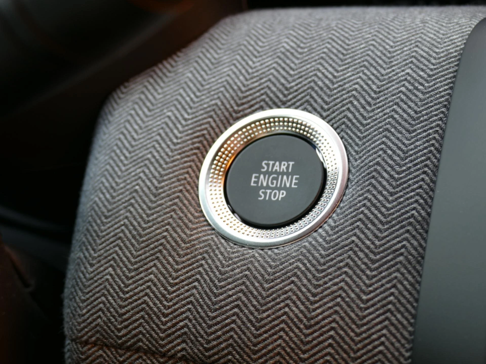 RENAULT CLIO - Miniature 24 sur 34 - Cliquer pour voir cette photo