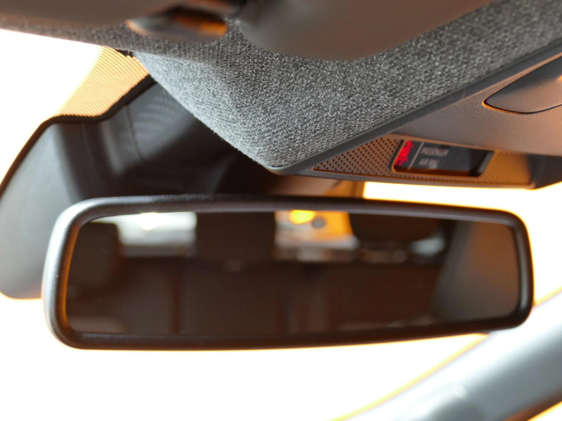 RENAULT CLIO - Miniature 23 sur 34 - Cliquer pour voir cette photo