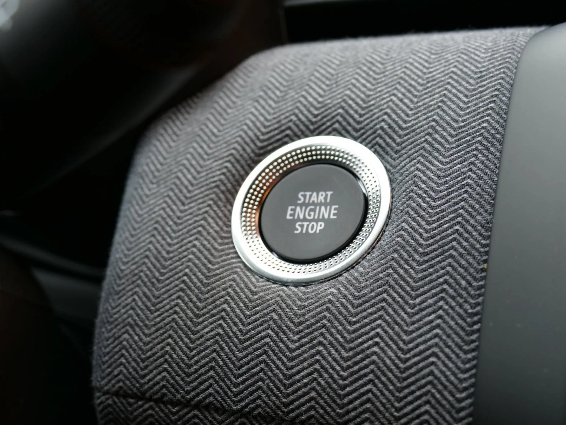 RENAULT CLIO - Miniature 24 sur 36 - Cliquer pour voir cette photo