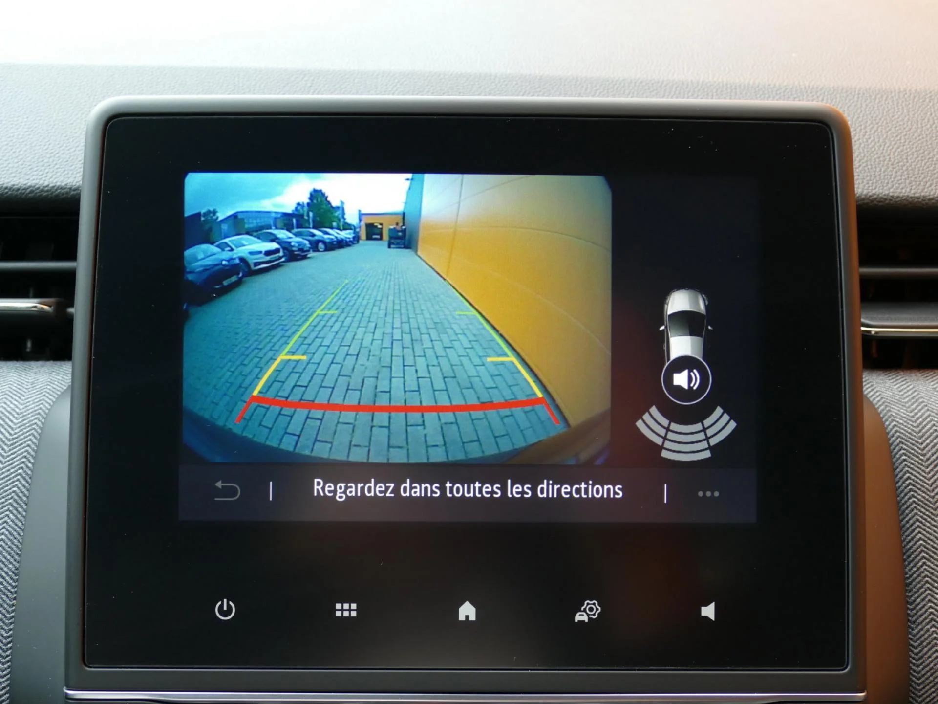RENAULT CLIO - Miniature 10 sur 36 - Cliquer pour voir cette photo