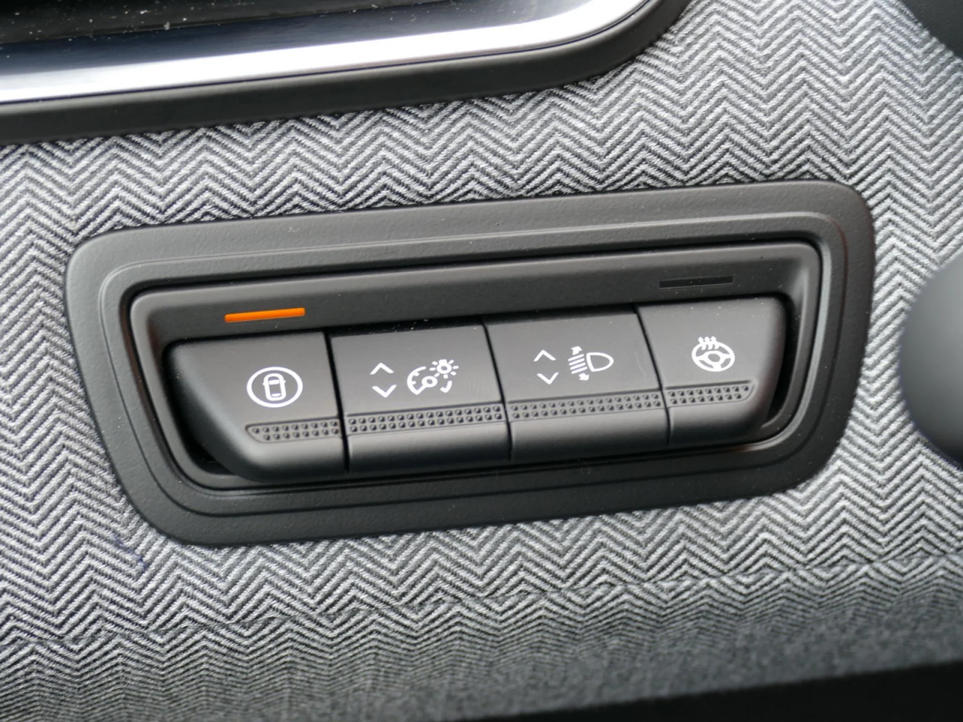 RENAULT CLIO - Miniature 20 sur 36 - Cliquer pour voir cette photo