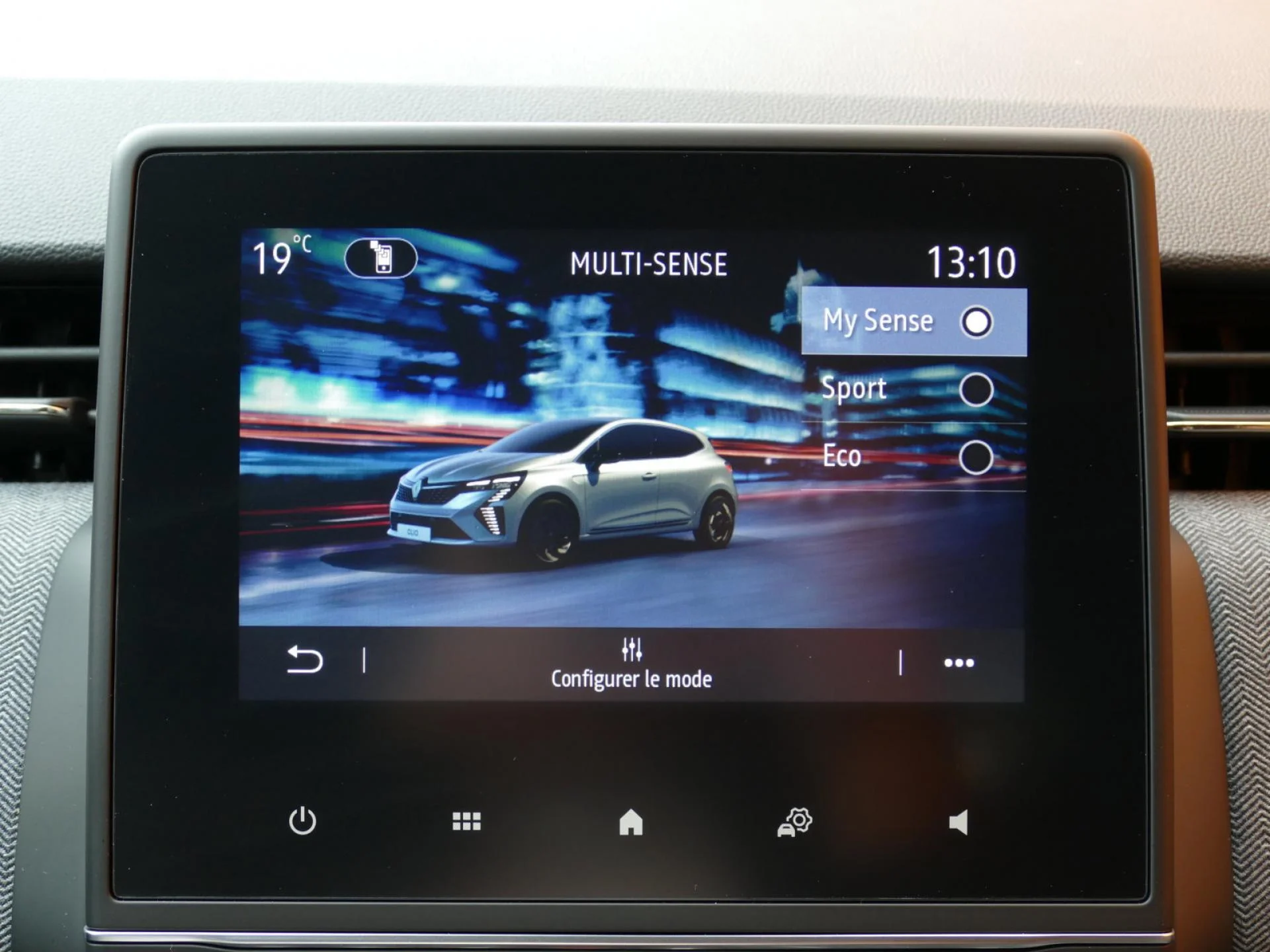 RENAULT CLIO - Miniature 13 sur 36 - Cliquer pour voir cette photo