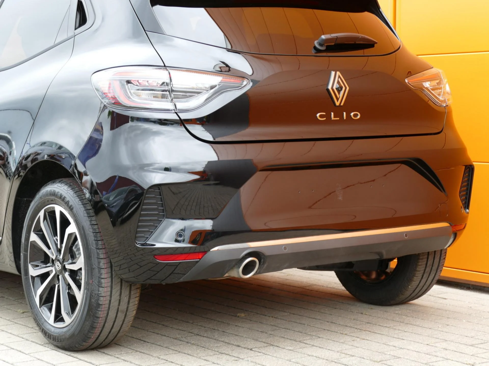 RENAULT CLIO - Miniature 34 sur 36 - Cliquer pour voir cette photo