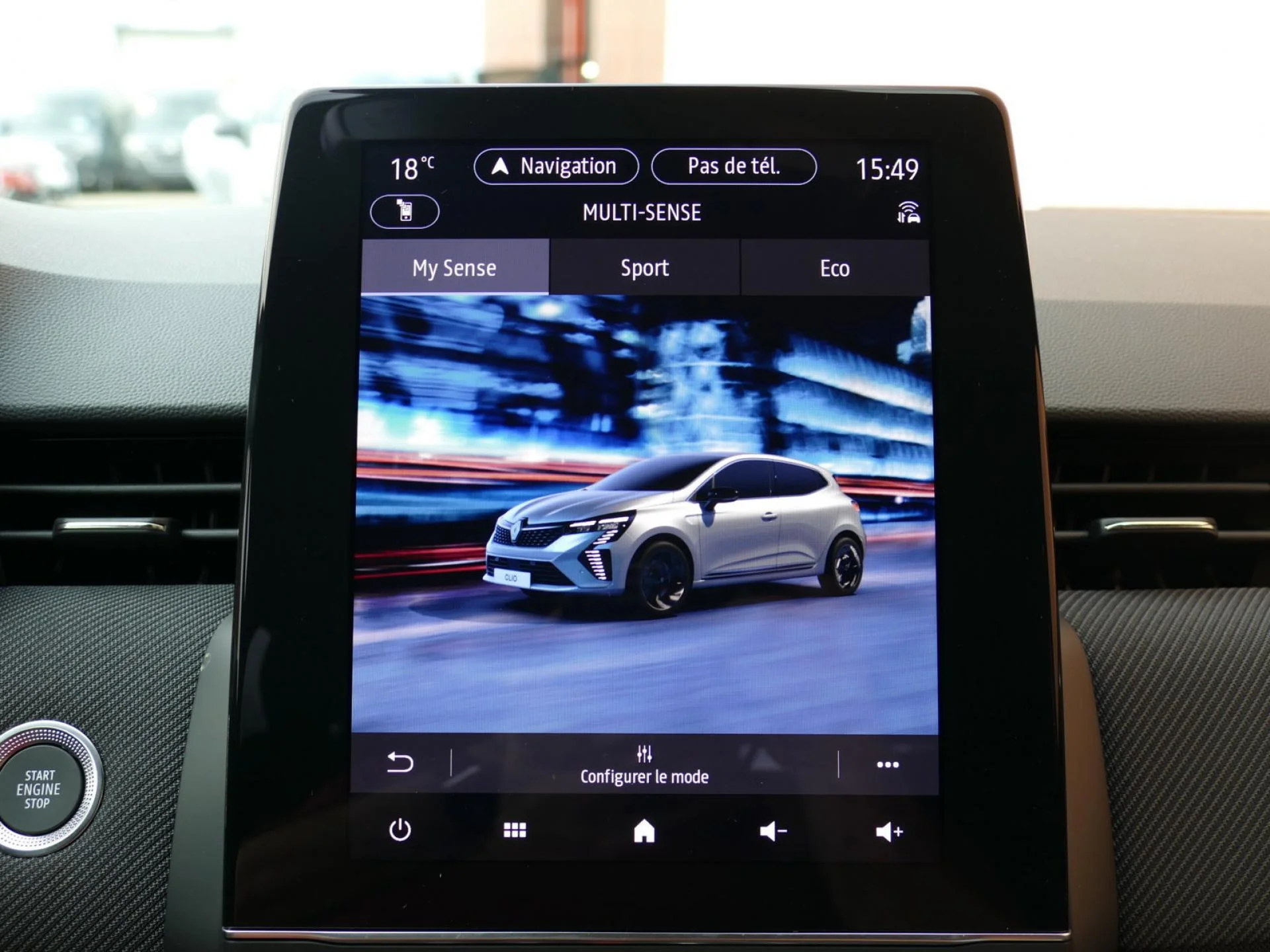 RENAULT CLIO - Miniature 14 sur 36 - Cliquer pour voir cette photo