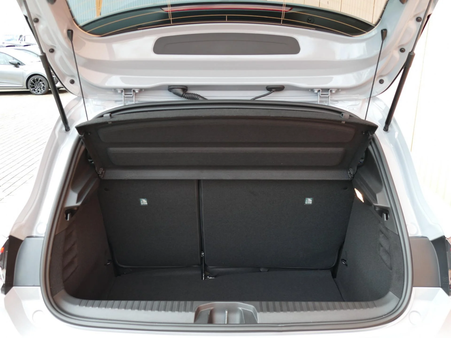 RENAULT CLIO - Miniature 9 sur 36 - Cliquer pour voir cette photo