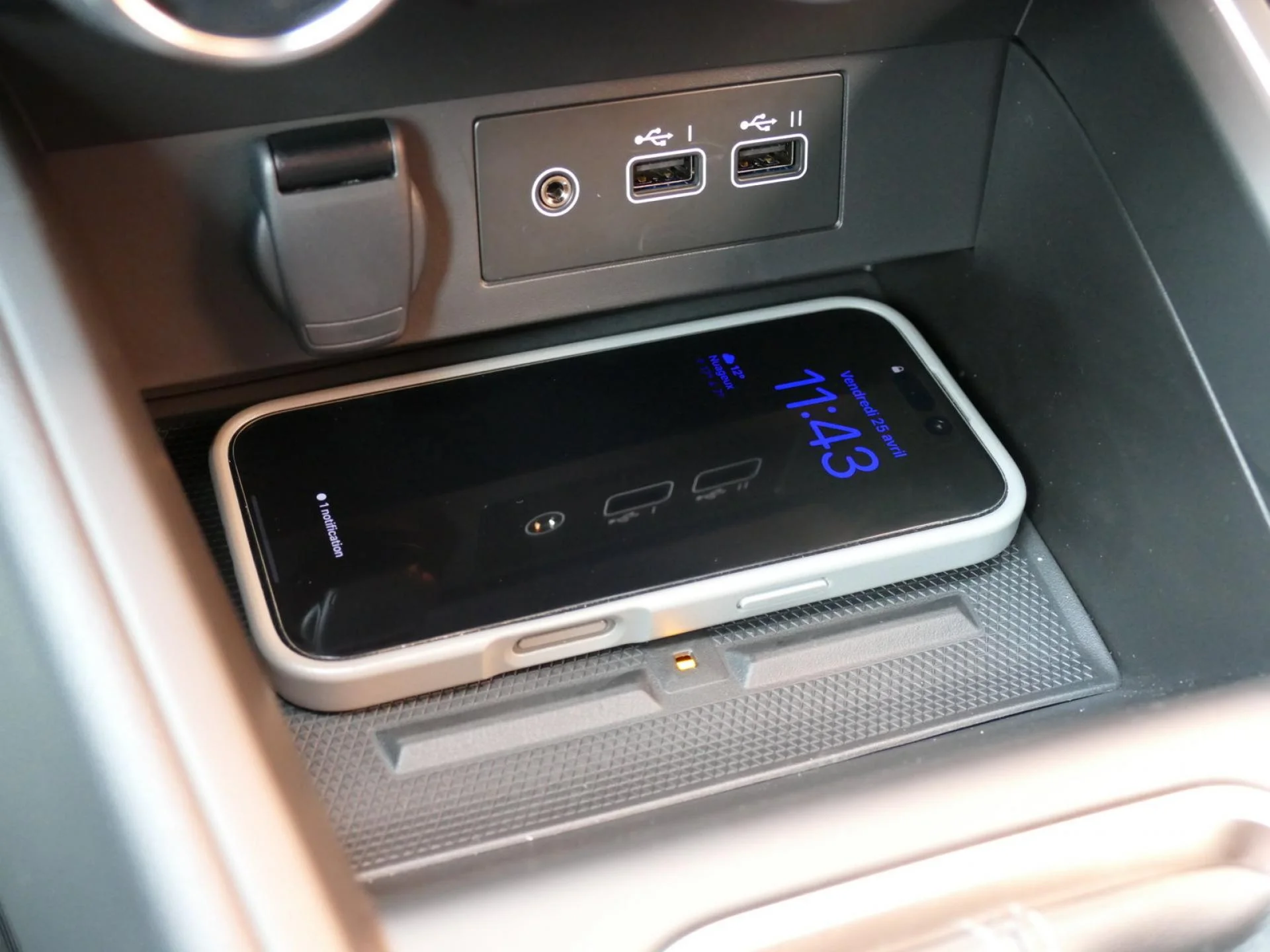 RENAULT CLIO - Miniature 19 sur 34 - Cliquer pour voir cette photo