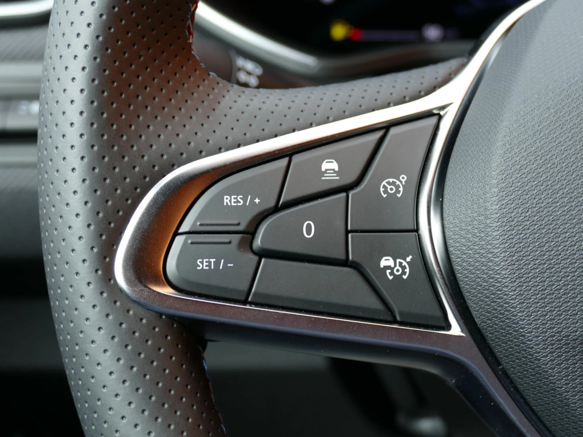 RENAULT CLIO - Miniature 18 sur 34 - Cliquer pour voir cette photo