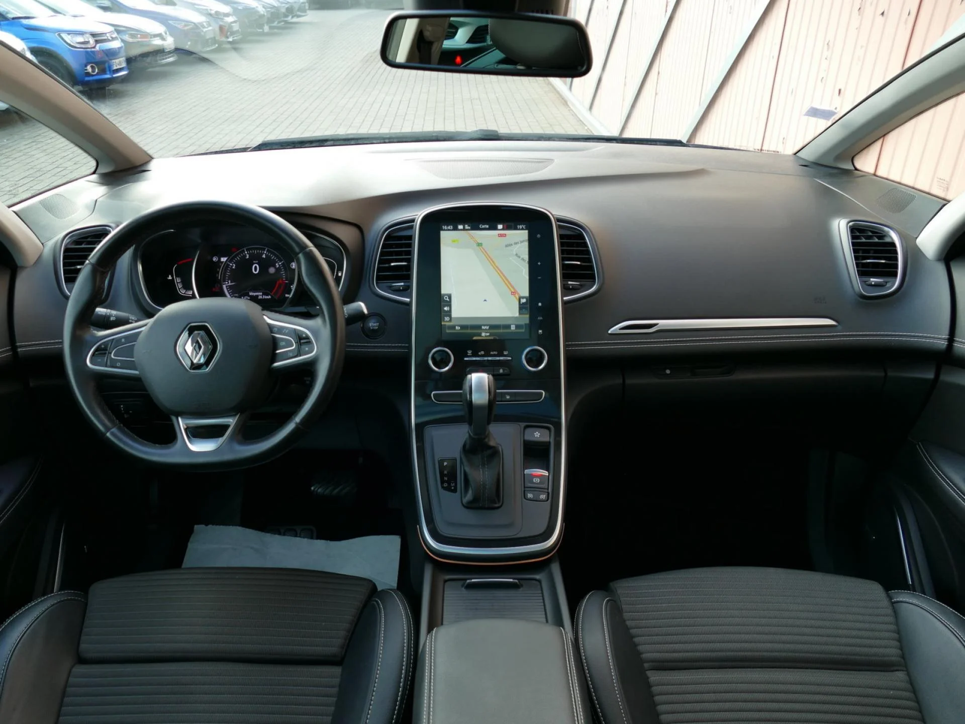 RENAULT GRAND SCENIC - Miniature 4 sur 30 - Cliquer pour voir cette photo