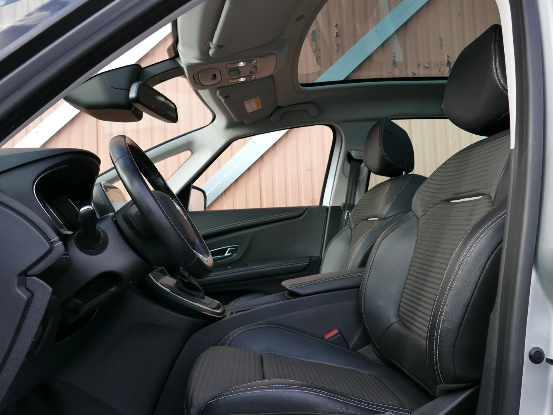 RENAULT GRAND SCENIC - Miniature 5 sur 30 - Cliquer pour voir cette photo