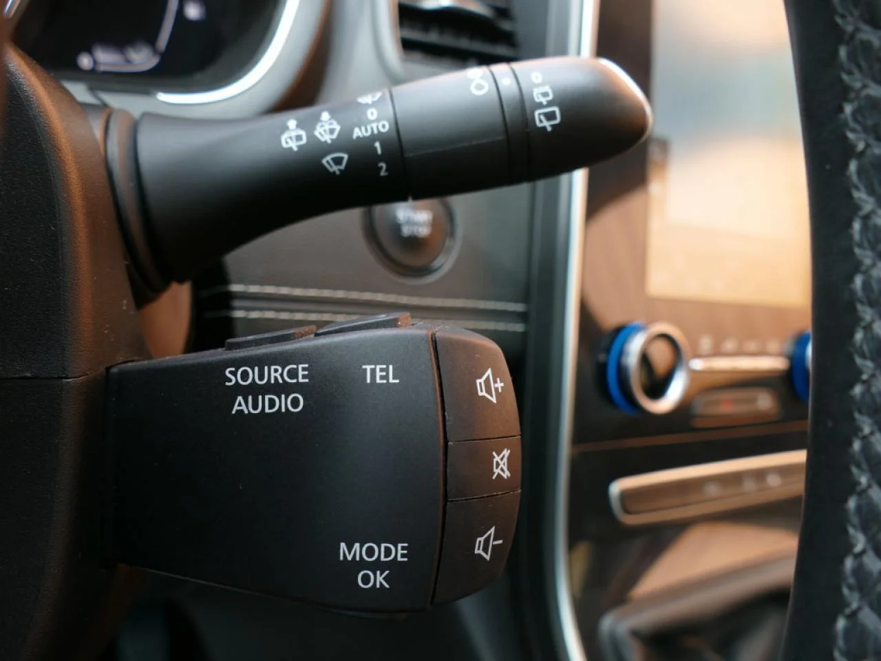 RENAULT GRAND SCENIC - Miniature 11 sur 13 - Cliquer pour voir cette photo