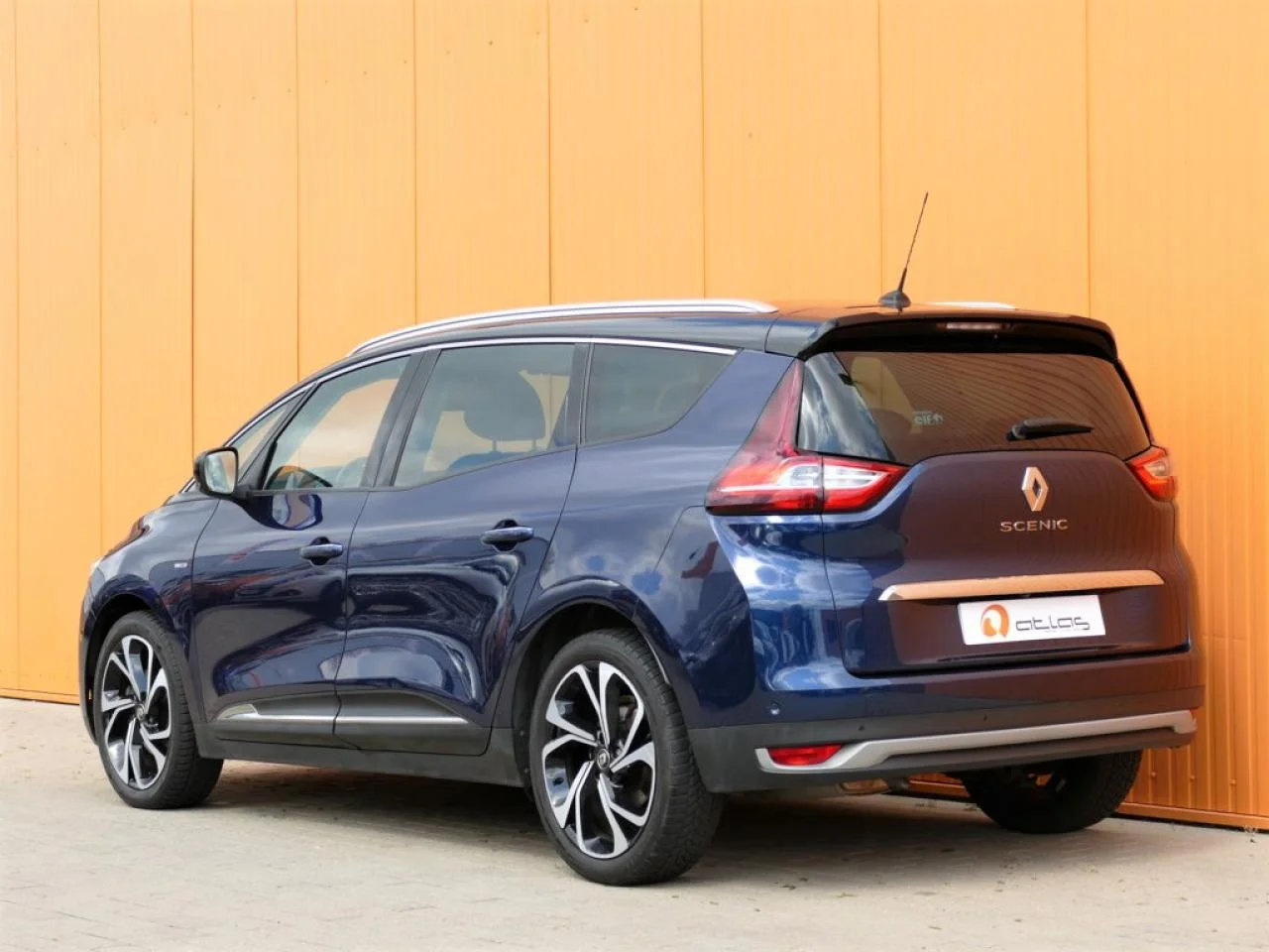 RENAULT GRAND SCENIC - Miniature 3 sur 13 - Cliquer pour voir cette photo