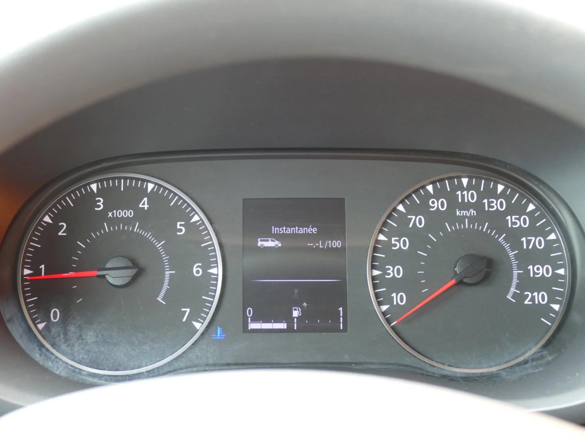 RENAULT MASTER - Miniature 15 sur 32 - Cliquer pour voir cette photo