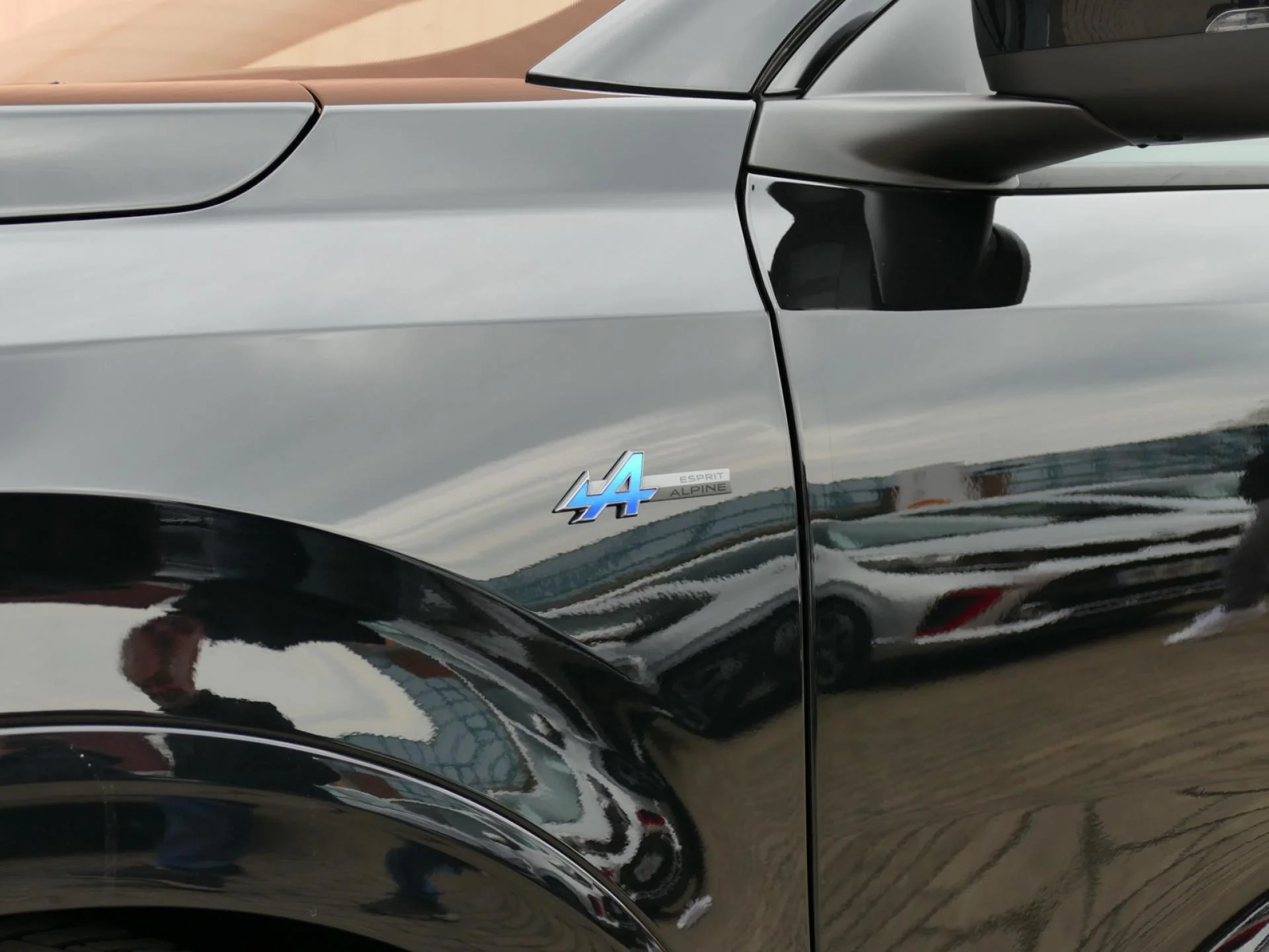 RENAULT RAFALE - Miniature 33 sur 38 - Cliquer pour voir cette photo