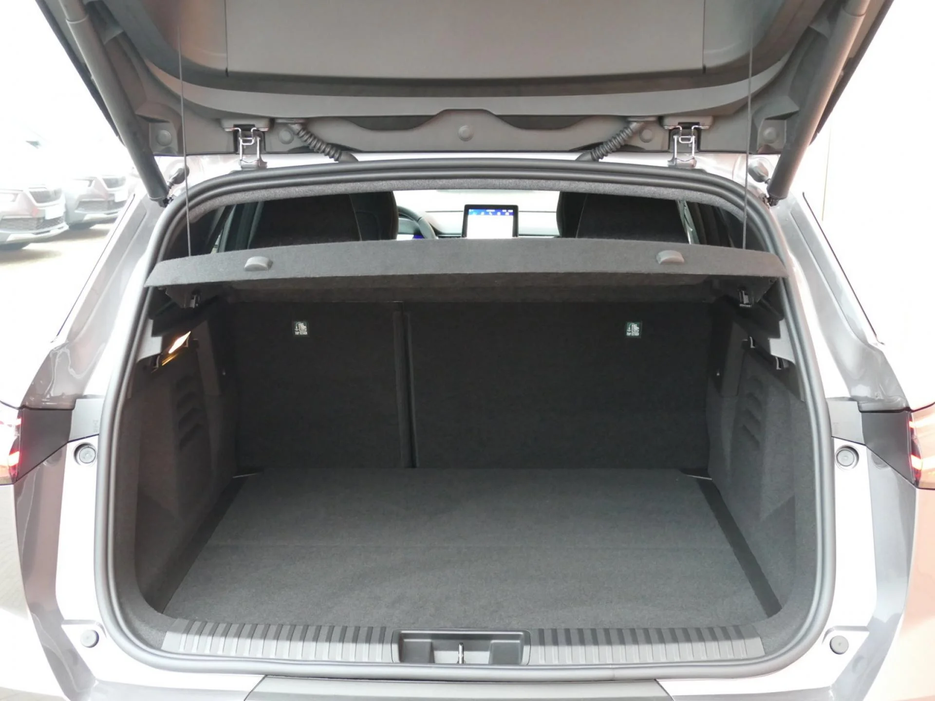 RENAULT Symbioz - Miniature 7 sur 8 - Cliquer pour voir cette photo