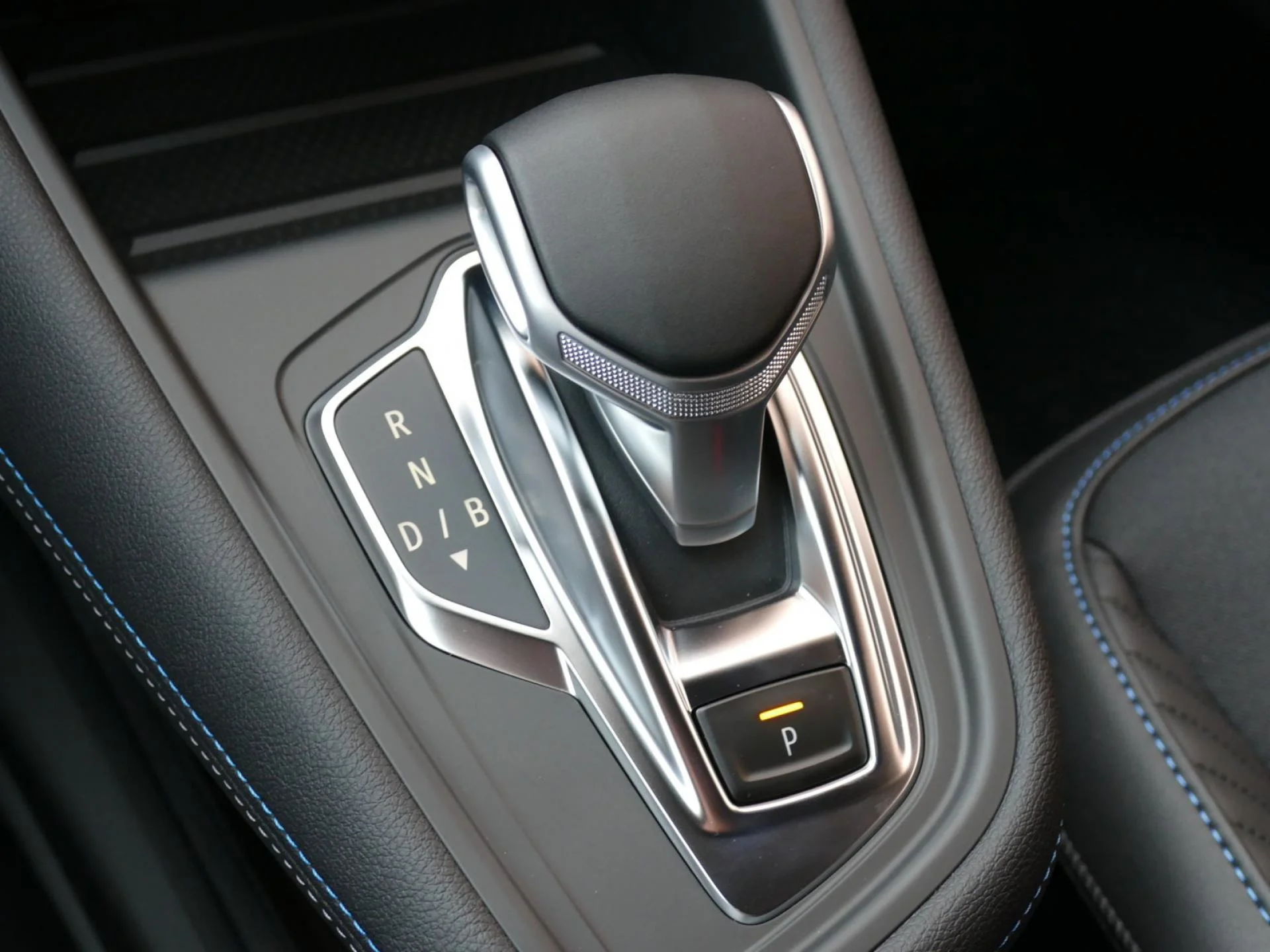 RENAULT Symbioz - Miniature 18 sur 27 - Cliquer pour voir cette photo