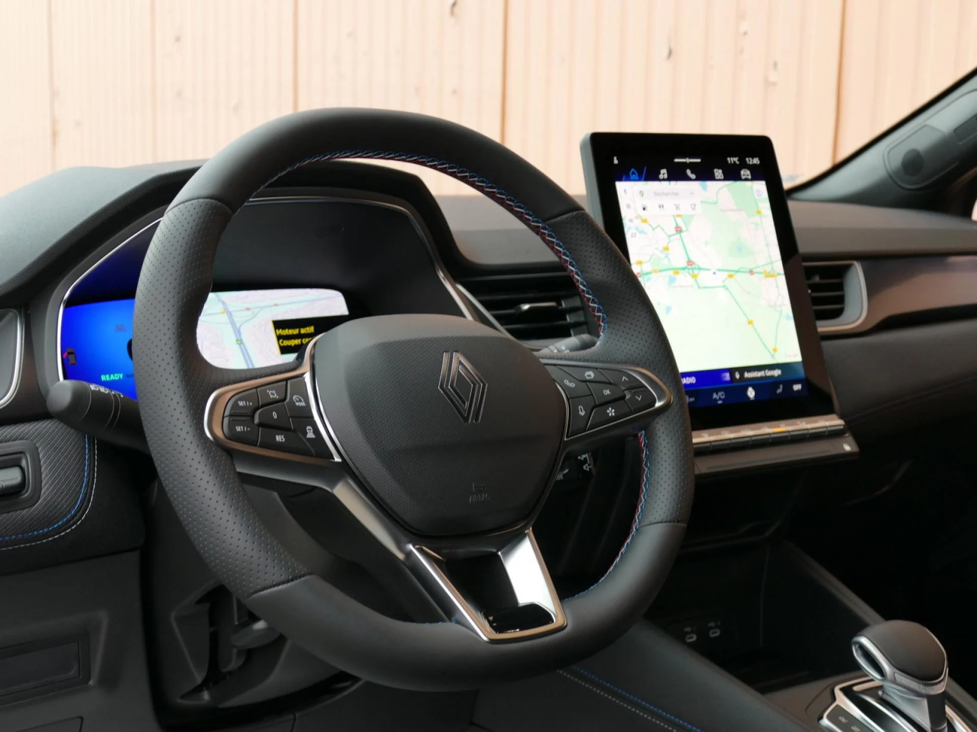 RENAULT Symbioz - Miniature 14 sur 27 - Cliquer pour voir cette photo