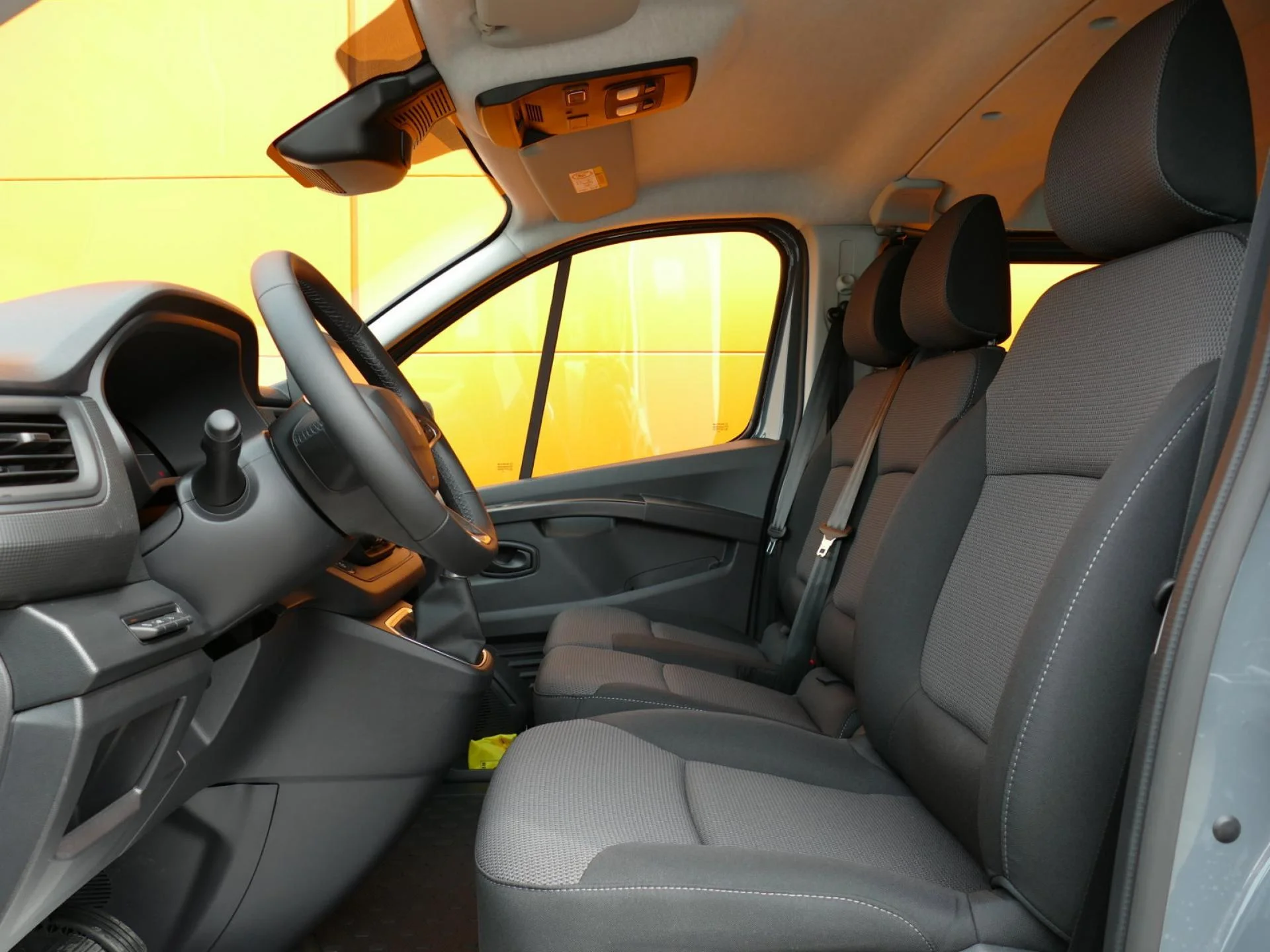 RENAULT TRAFIC - Miniature 6 sur 32 - Cliquer pour voir cette photo
