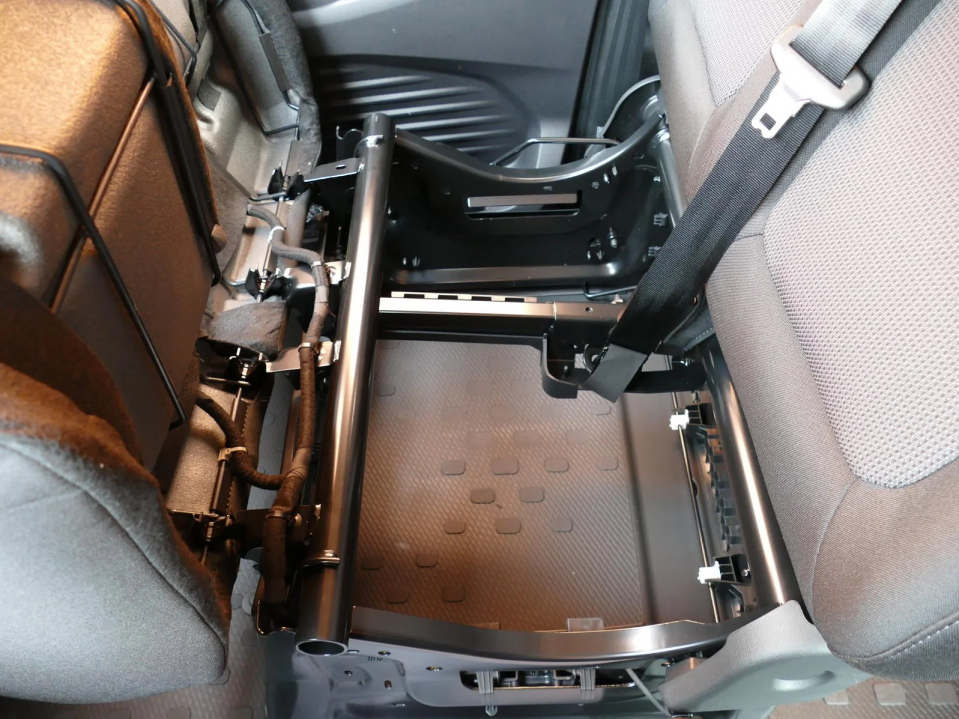 RENAULT TRAFIC - Miniature 20 sur 32 - Cliquer pour voir cette photo