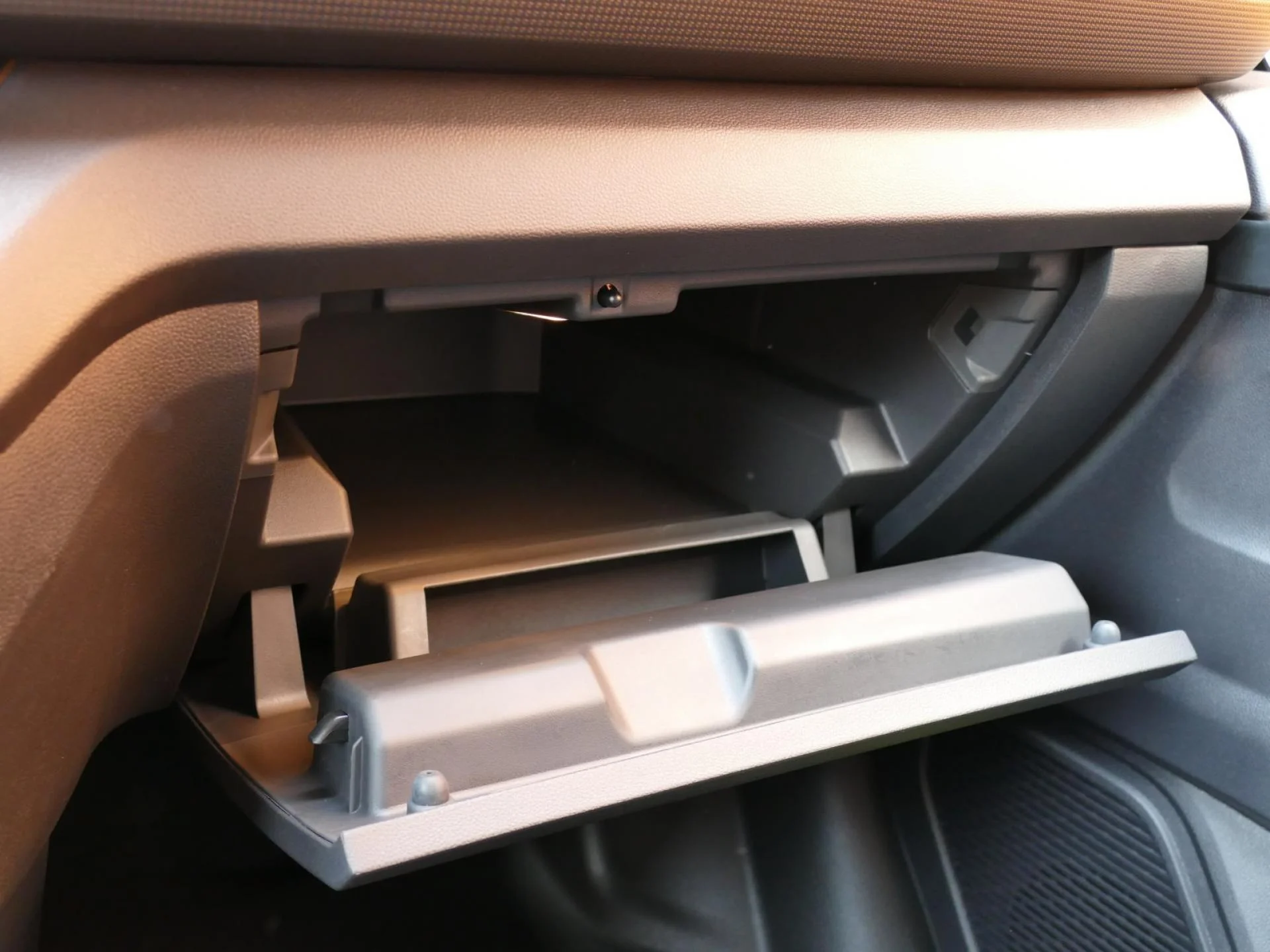 RENAULT TRAFIC - Miniature 21 sur 32 - Cliquer pour voir cette photo