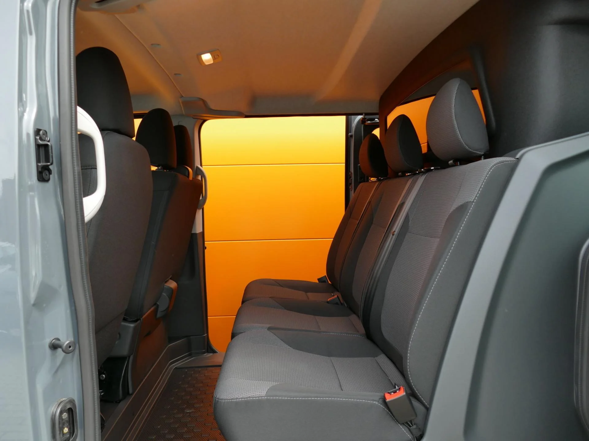 RENAULT TRAFIC - Miniature 7 sur 32 - Cliquer pour voir cette photo