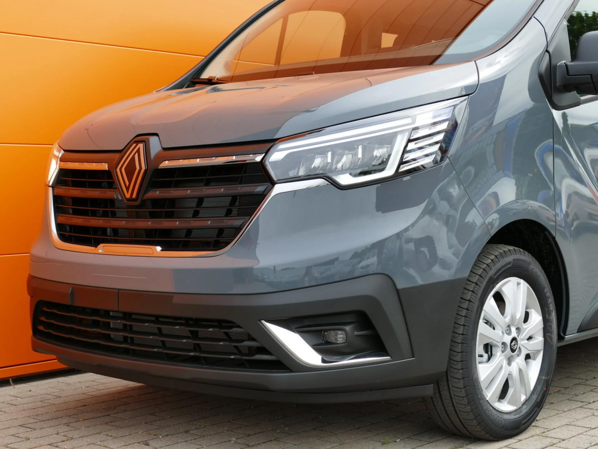 RENAULT TRAFIC - Miniature 28 sur 32 - Cliquer pour voir cette photo