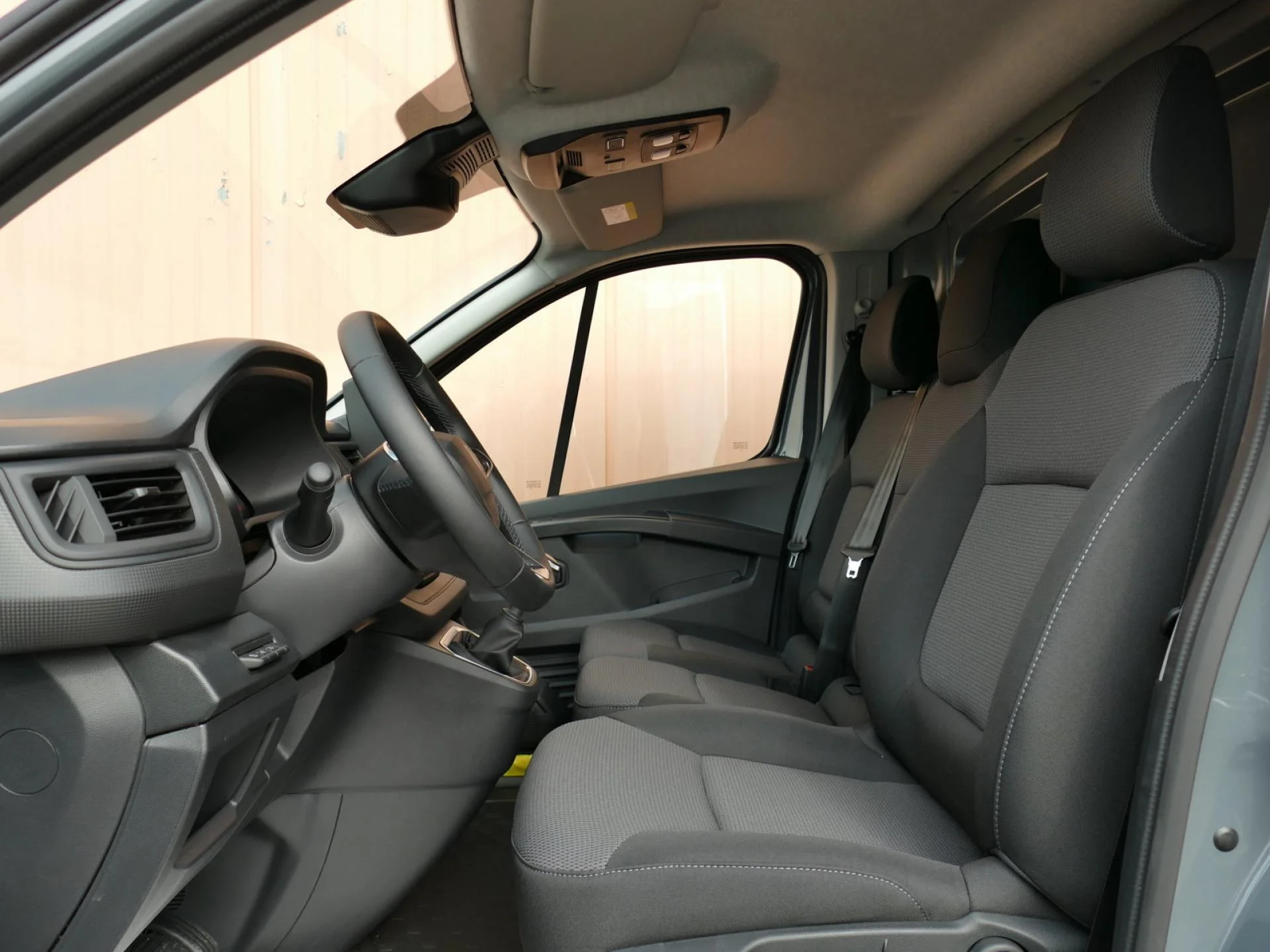 RENAULT TRAFIC - Miniature 6 sur 30 - Cliquer pour voir cette photo