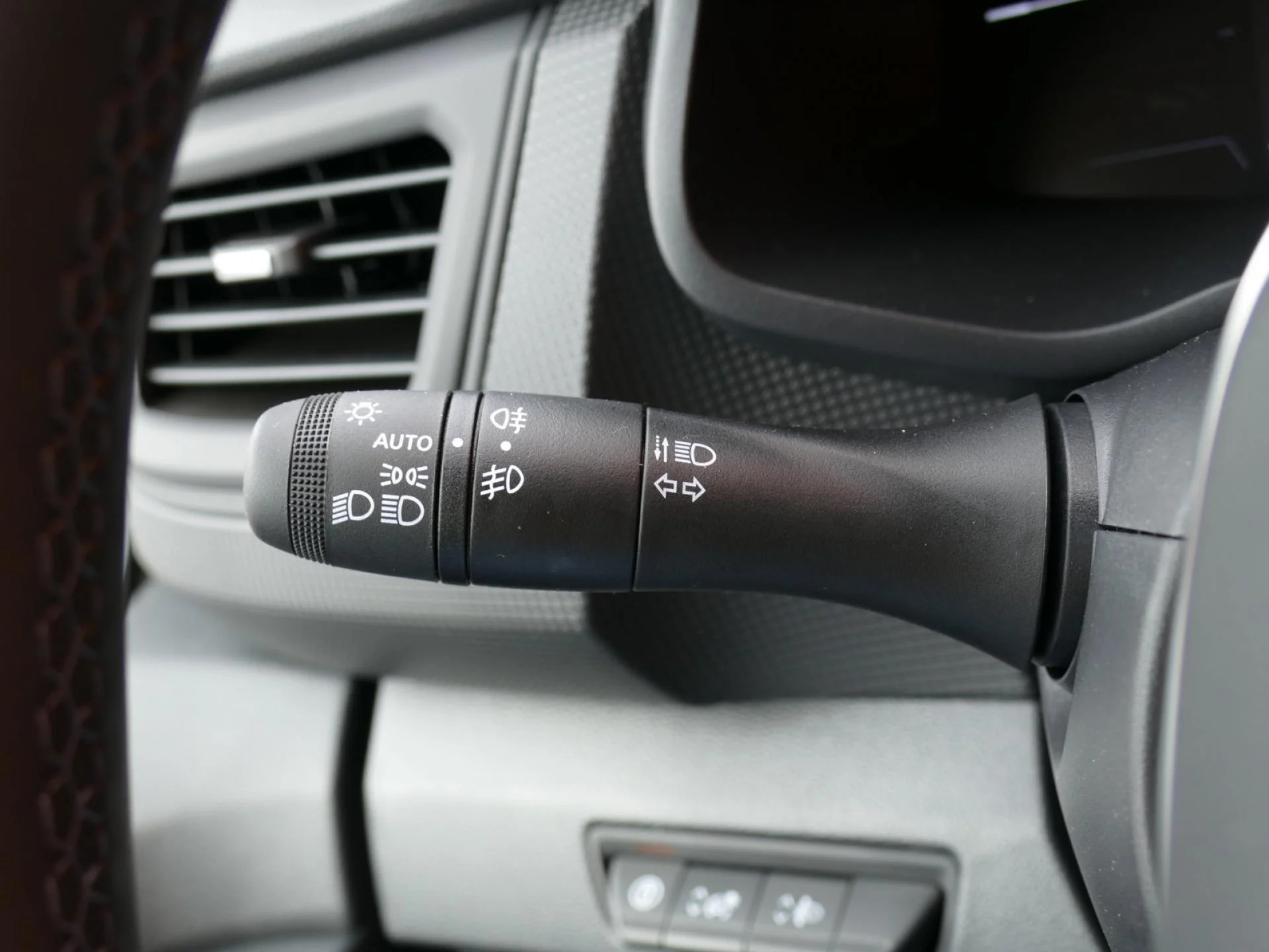 RENAULT TRAFIC - Miniature 23 sur 31 - Cliquer pour voir cette photo