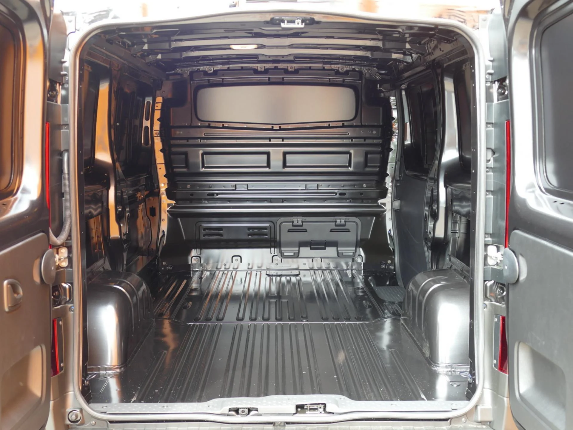 RENAULT TRAFIC - Miniature 7 sur 31 - Cliquer pour voir cette photo