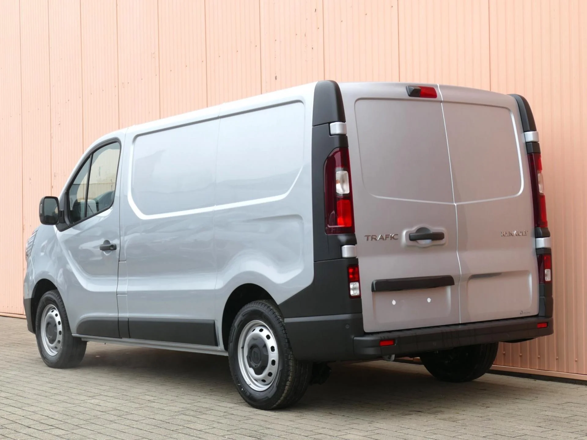 RENAULT TRAFIC - Miniature 30 sur 32 - Cliquer pour voir cette photo