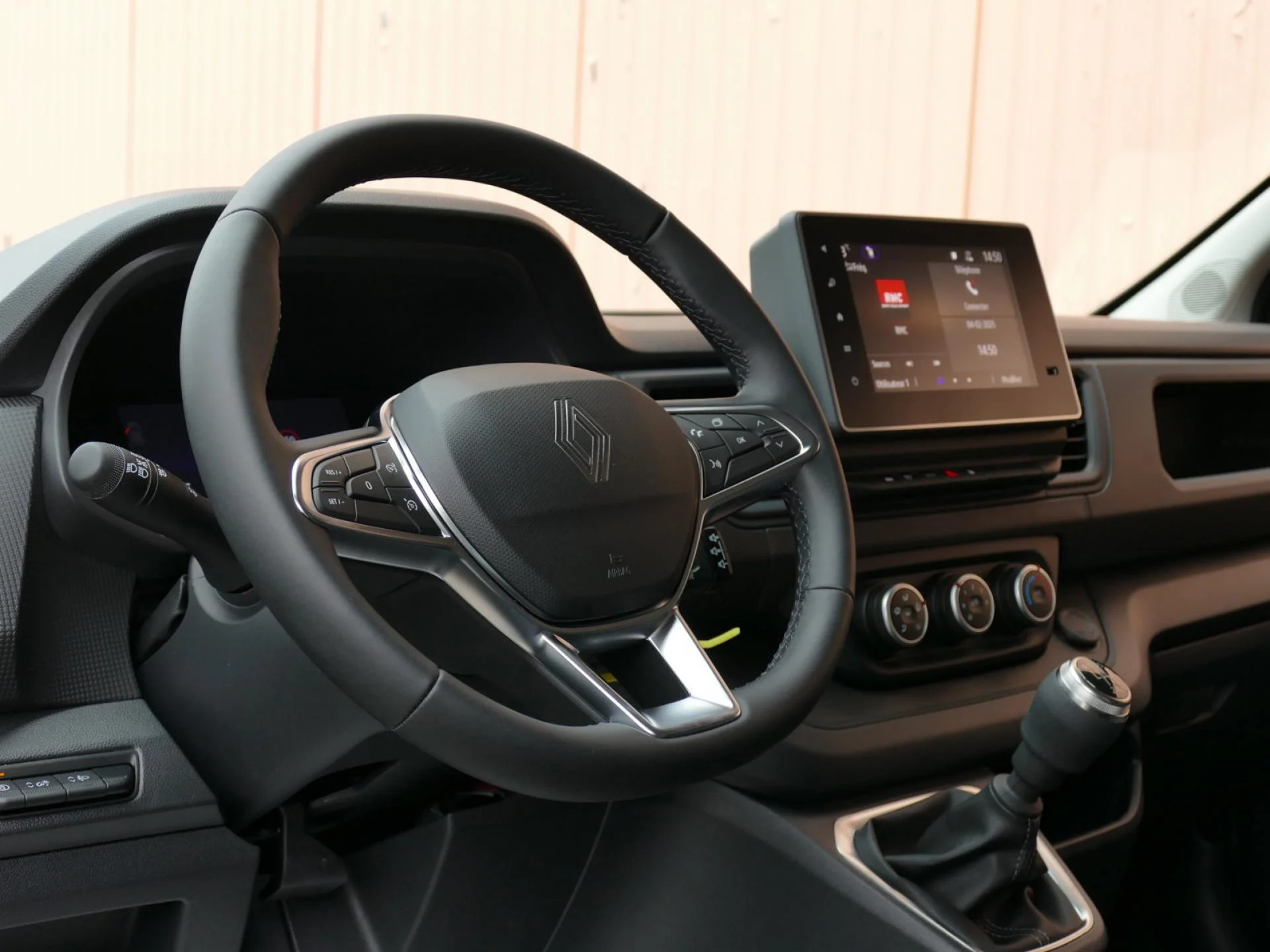 RENAULT TRAFIC - Miniature 13 sur 32 - Cliquer pour voir cette photo