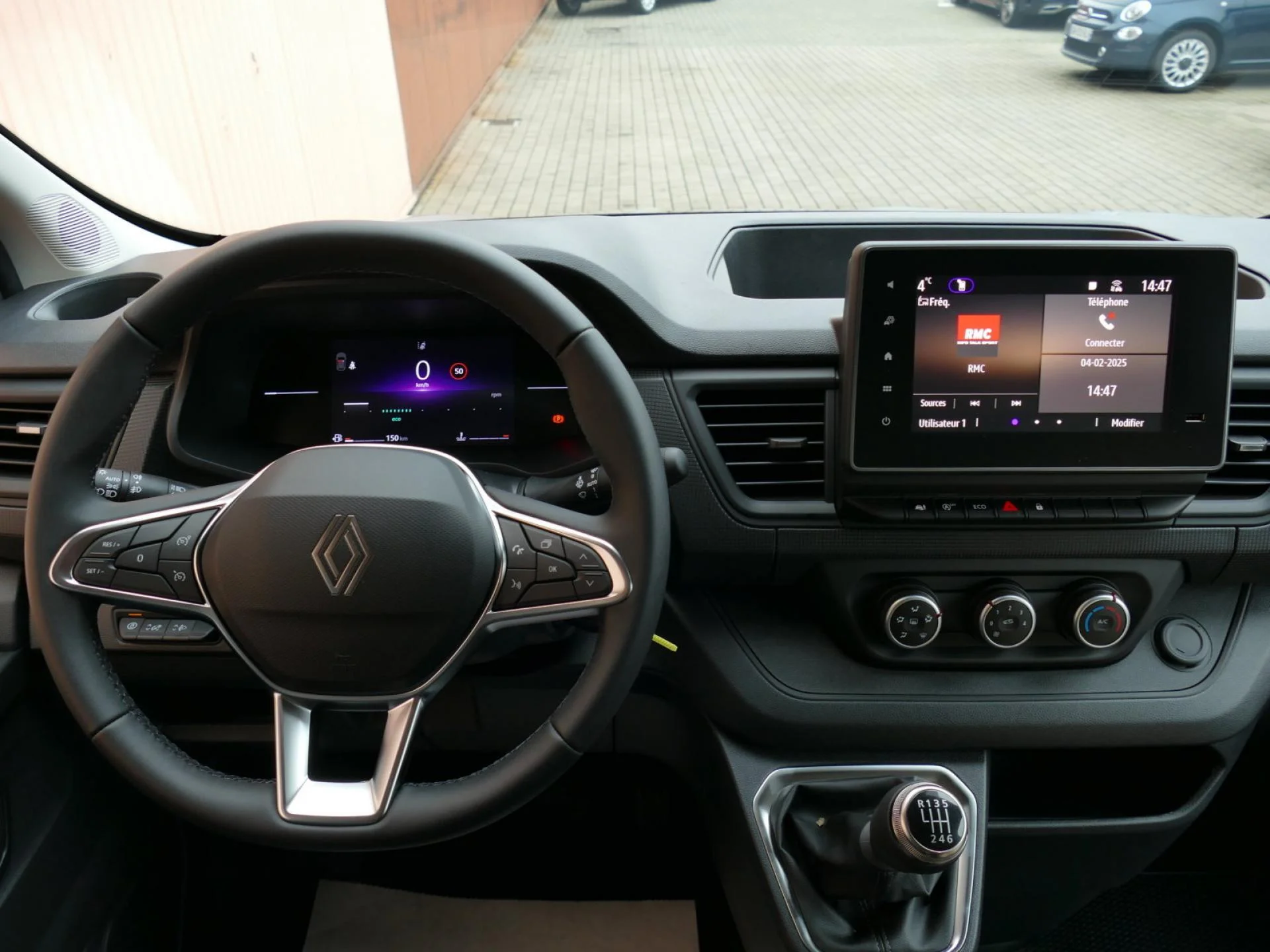 RENAULT TRAFIC - Miniature 7 sur 32 - Cliquer pour voir cette photo