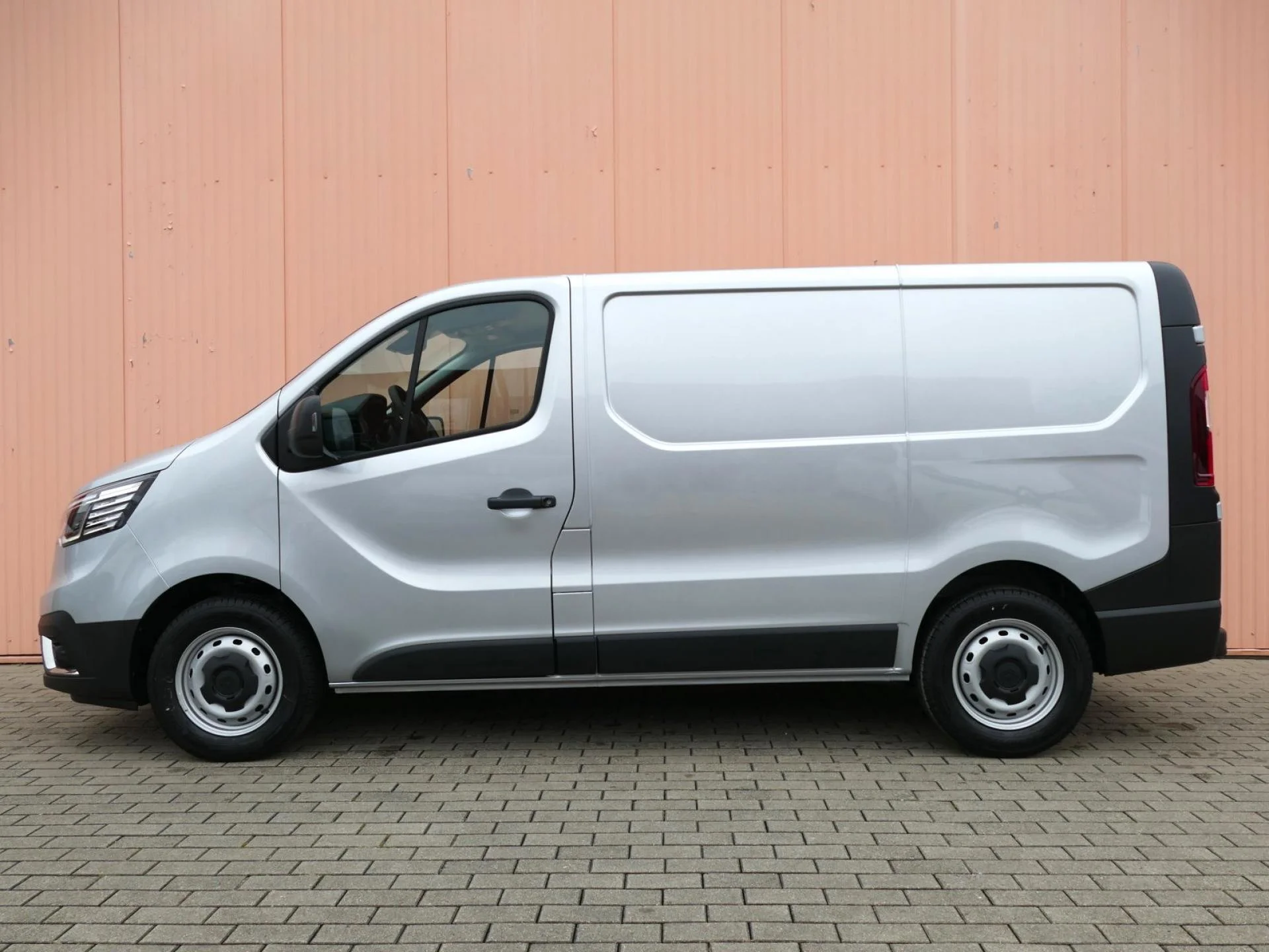 RENAULT TRAFIC - Miniature 29 sur 32 - Cliquer pour voir cette photo