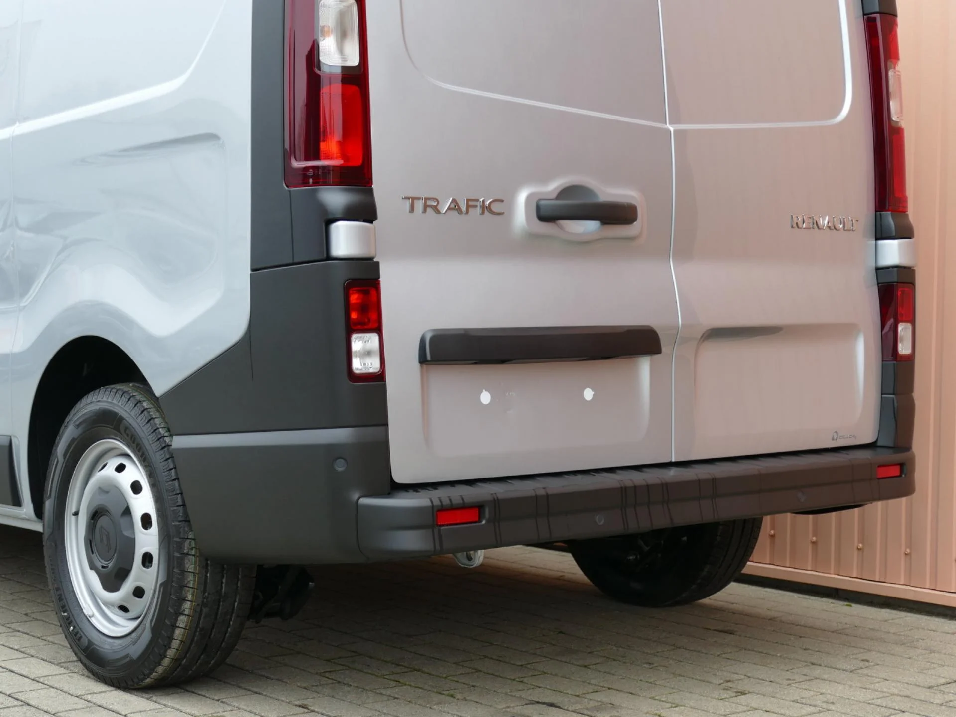 RENAULT TRAFIC - Miniature 27 sur 32 - Cliquer pour voir cette photo