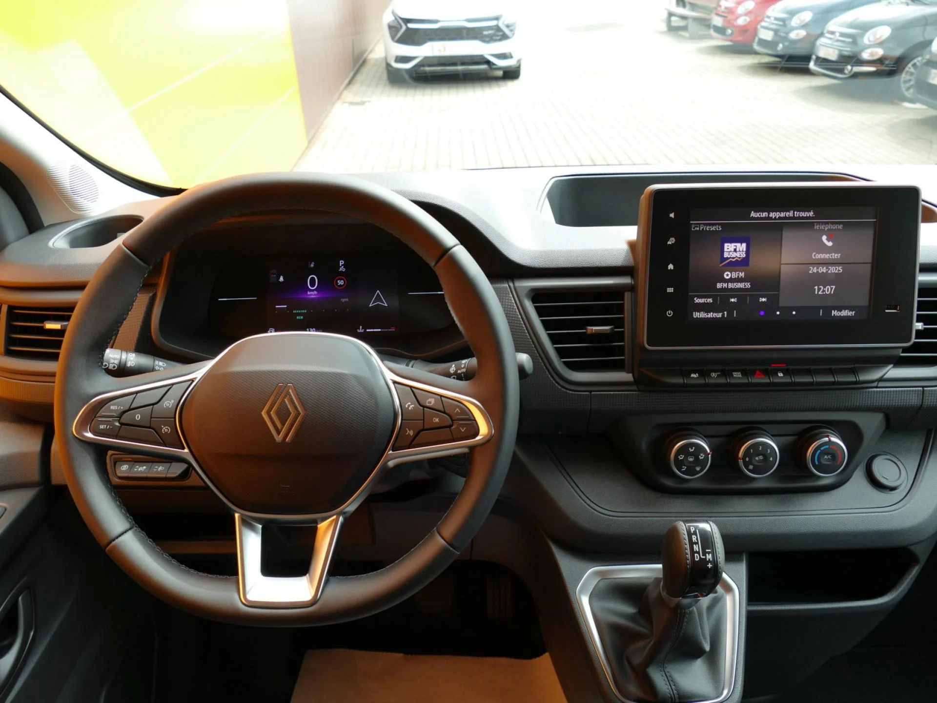 RENAULT TRAFIC - Miniature 5 sur 32 - Cliquer pour voir cette photo