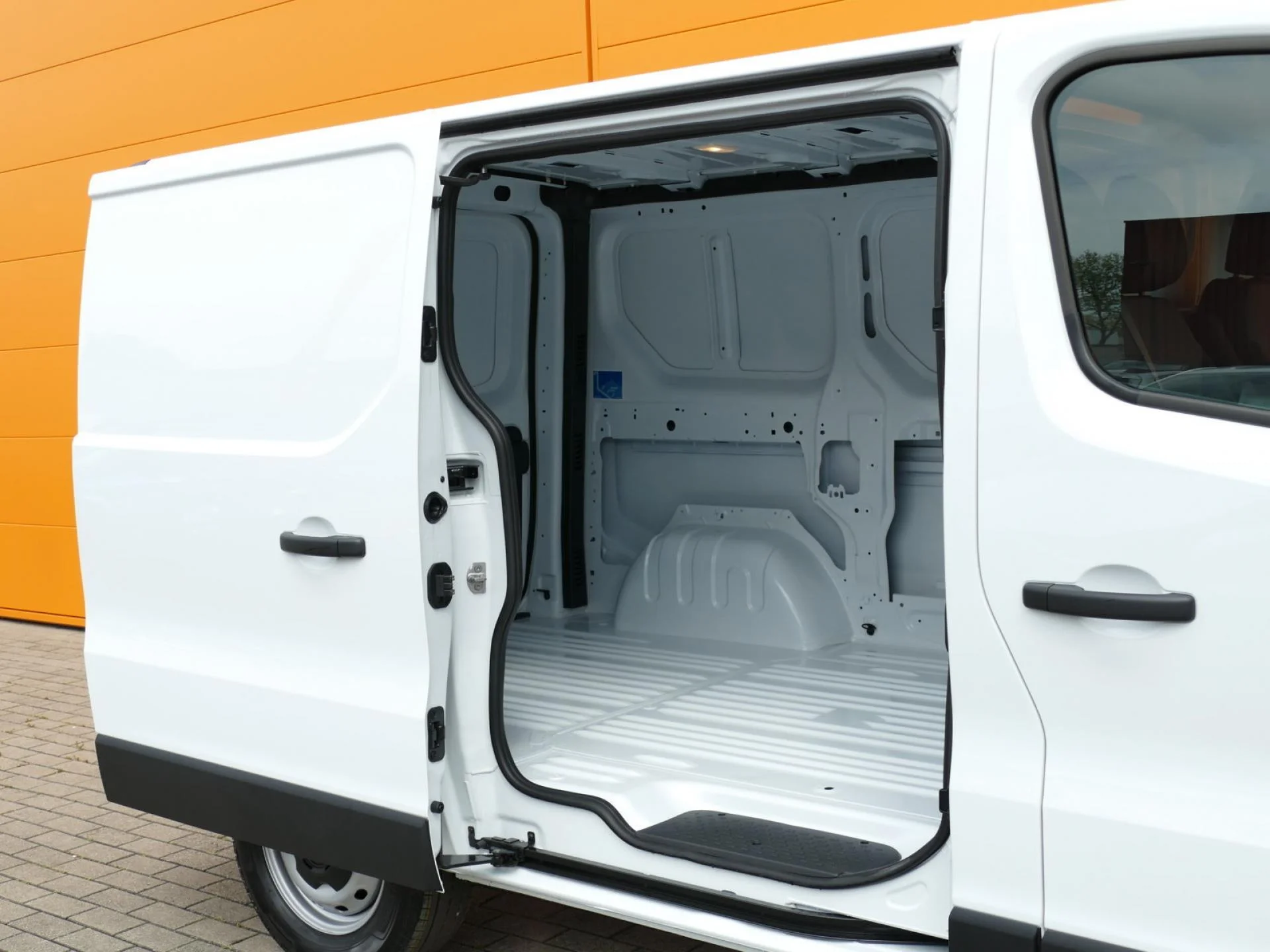 RENAULT TRAFIC - Miniature 8 sur 32 - Cliquer pour voir cette photo