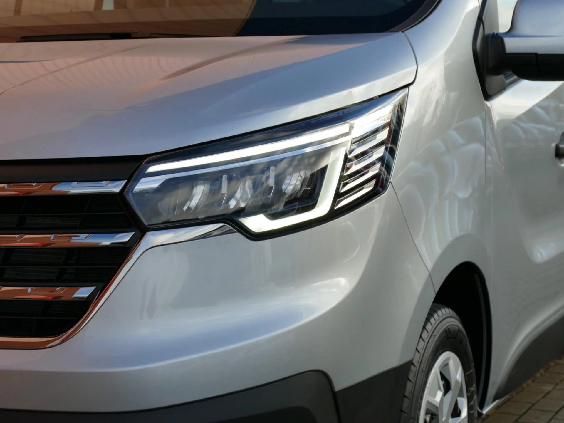 RENAULT TRAFIC - Miniature 24 sur 24 - Cliquer pour voir cette photo