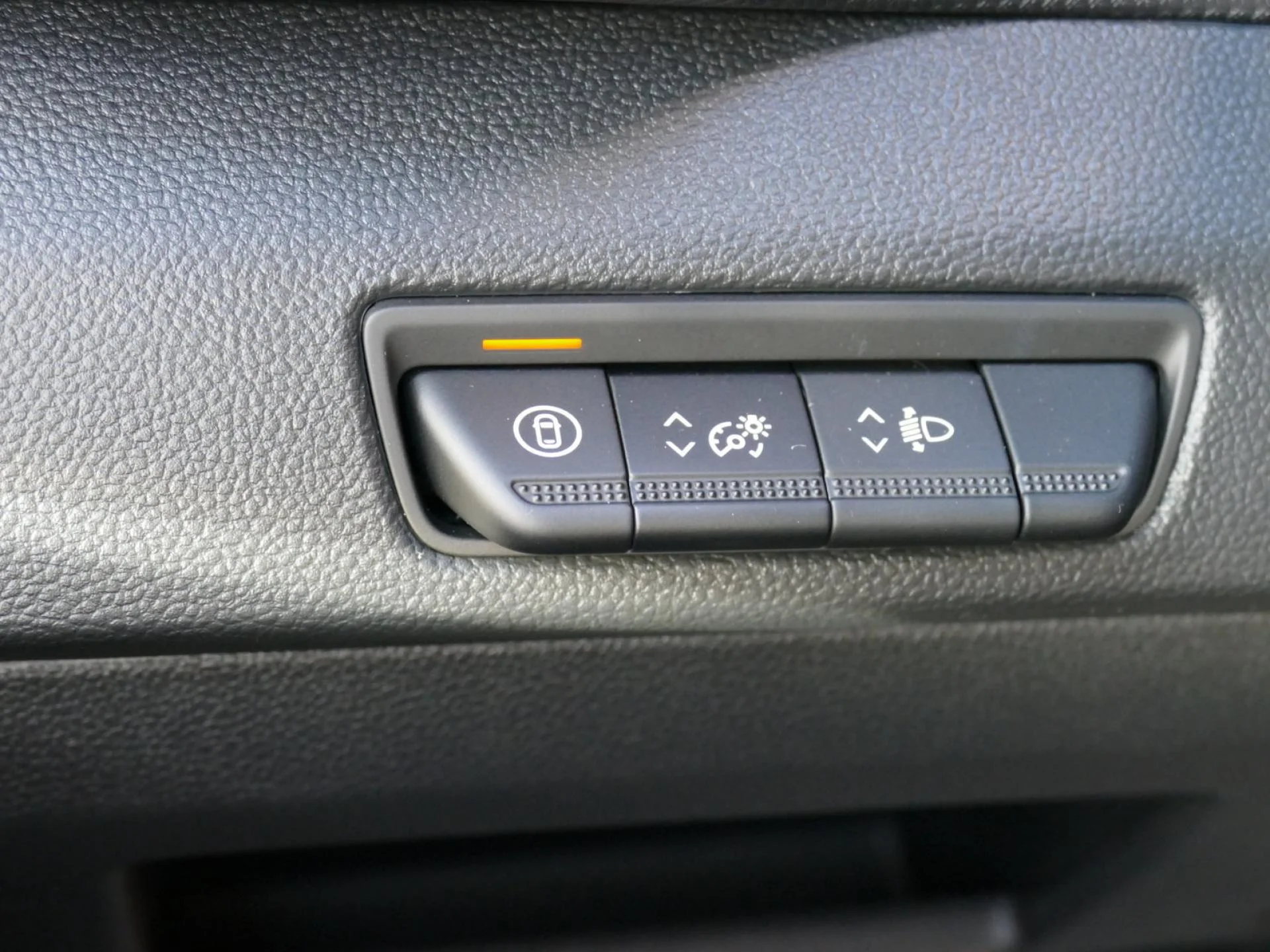 RENAULT TRAFIC - Miniature 16 sur 24 - Cliquer pour voir cette photo