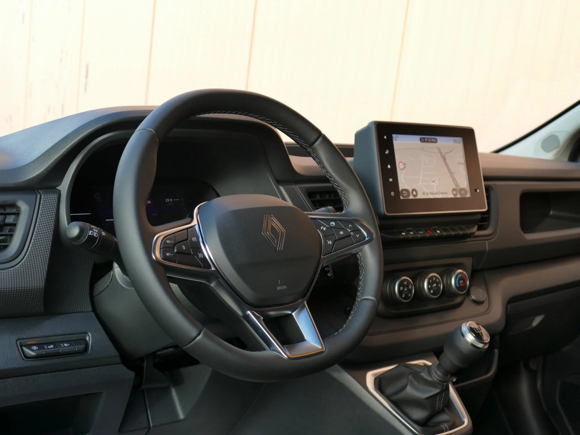 RENAULT TRAFIC - Miniature 12 sur 24 - Cliquer pour voir cette photo