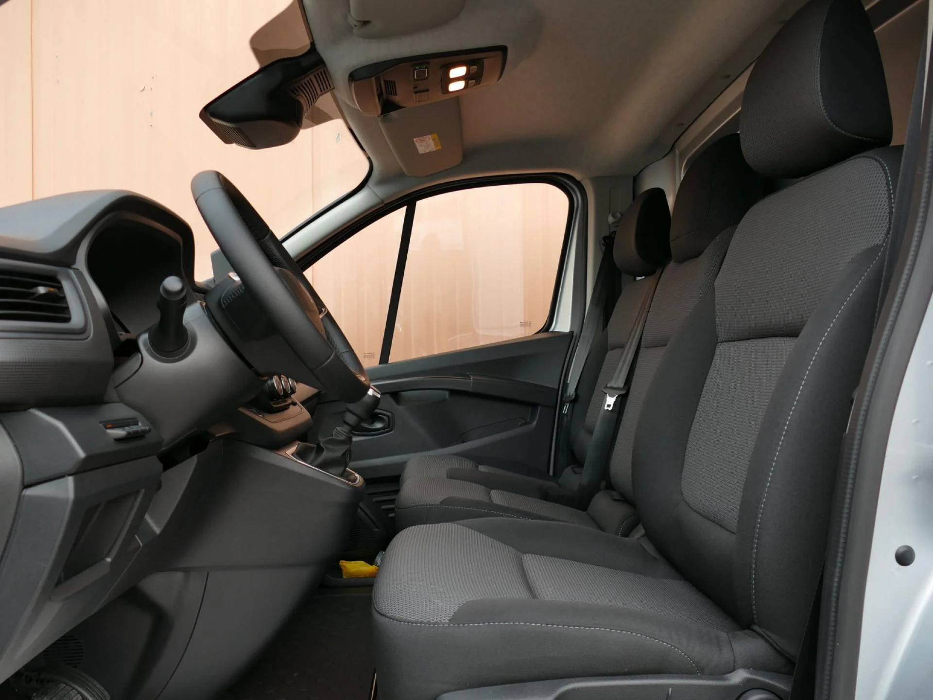RENAULT TRAFIC - Miniature 4 sur 24 - Cliquer pour voir cette photo