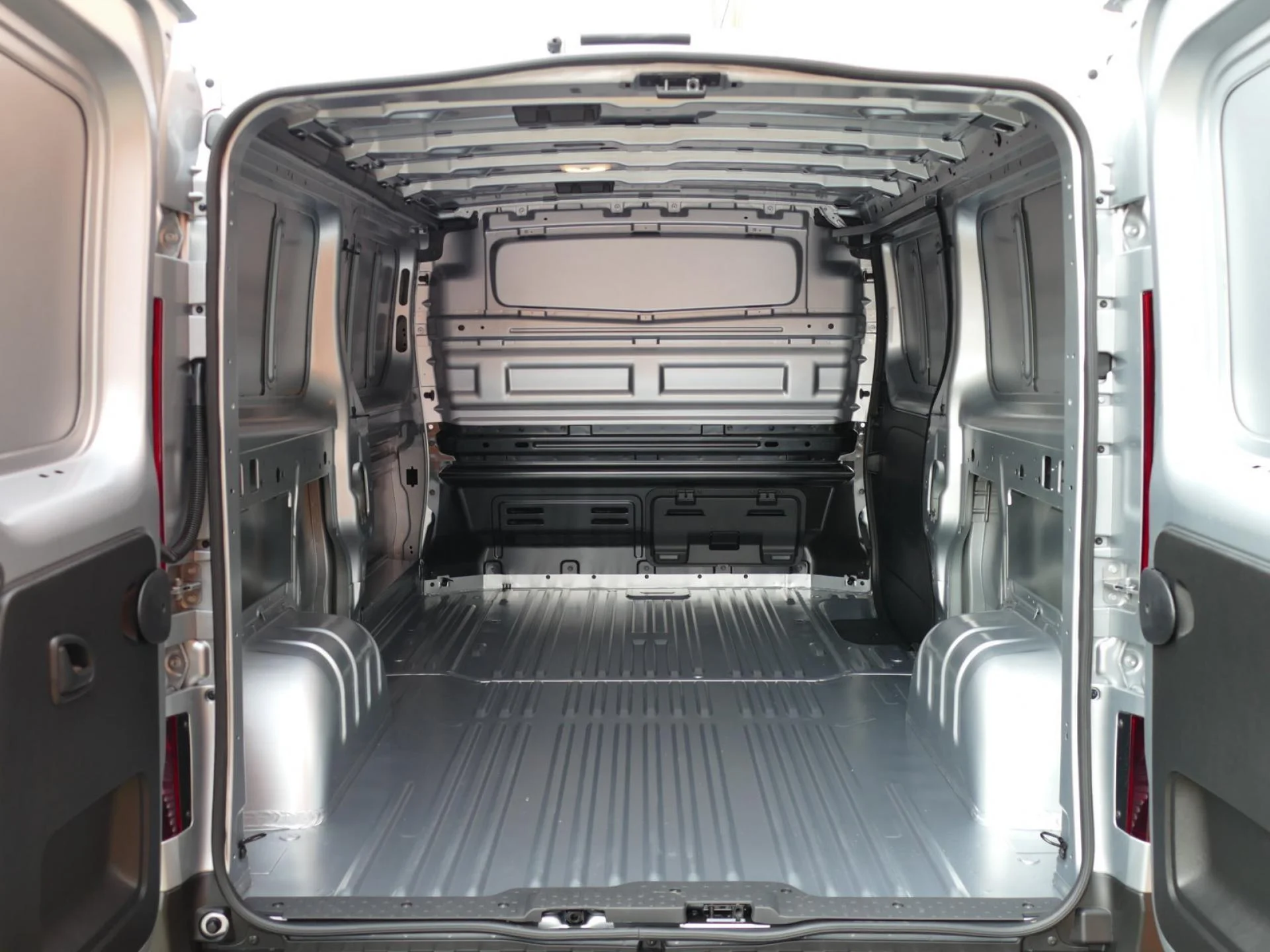RENAULT TRAFIC - Miniature 5 sur 24 - Cliquer pour voir cette photo