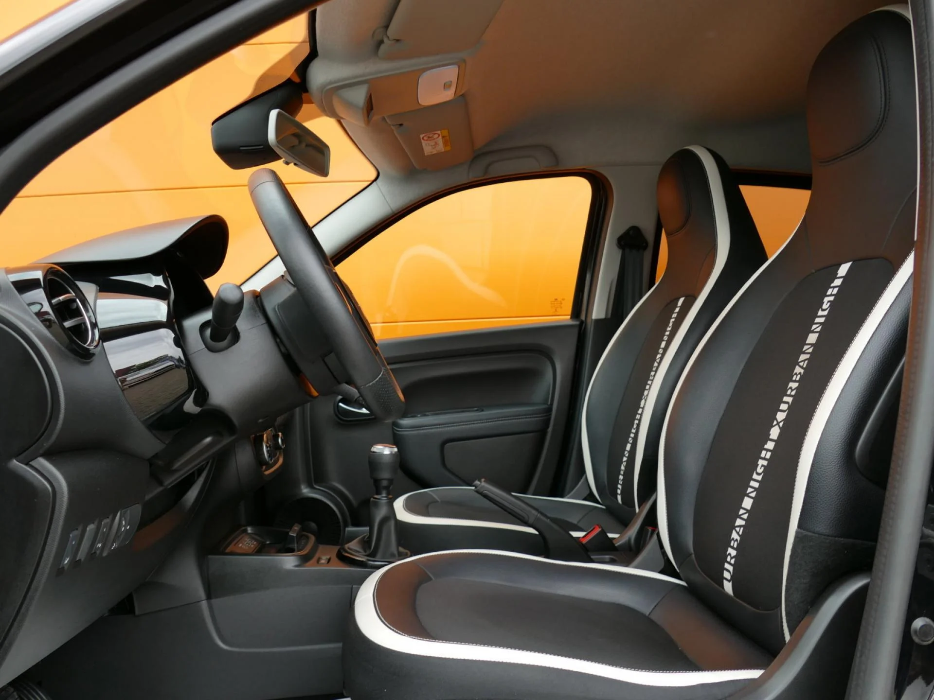 RENAULT TWINGO - Miniature 6 sur 34 - Cliquer pour voir cette photo