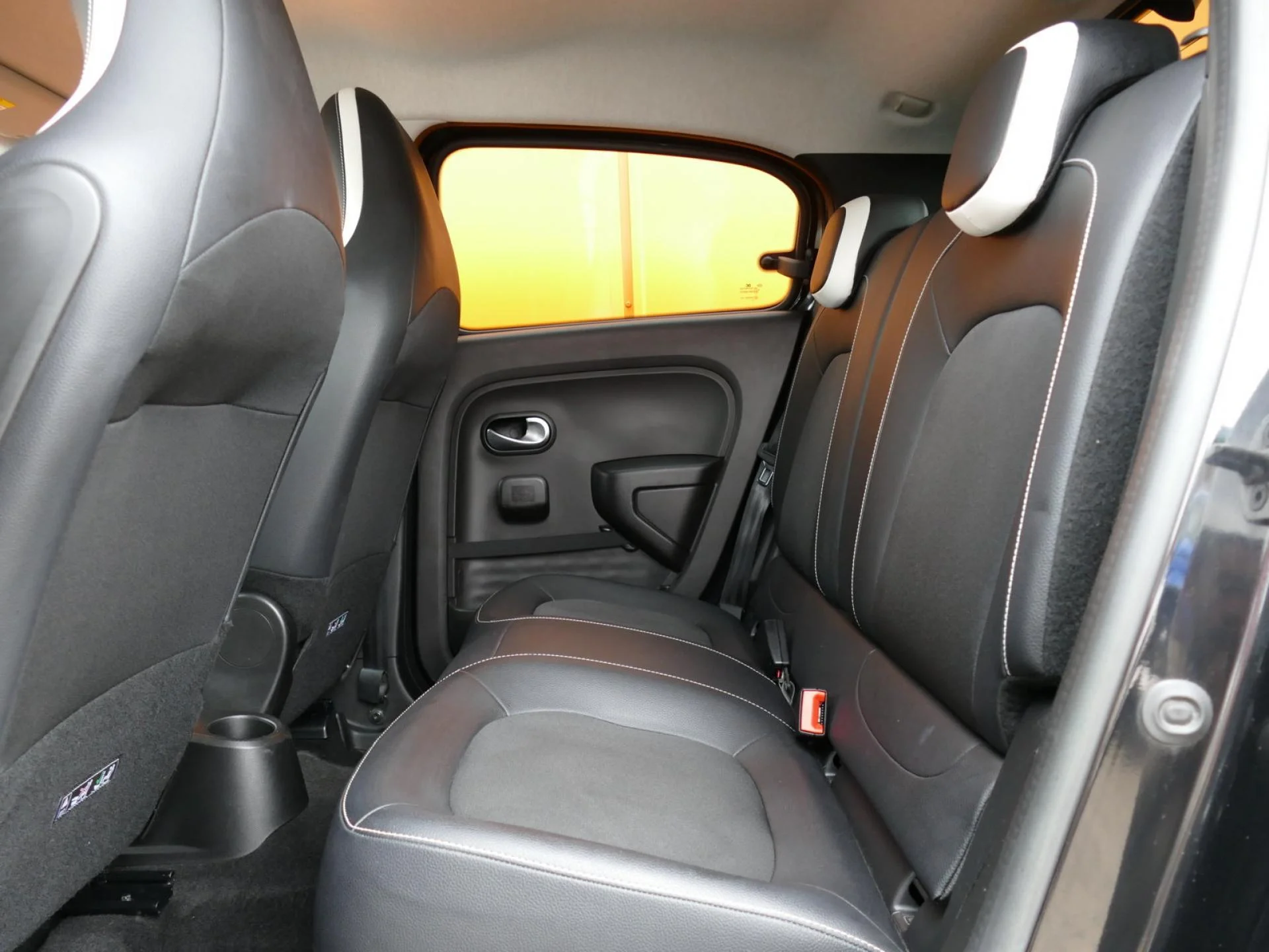 RENAULT TWINGO - Miniature 8 sur 34 - Cliquer pour voir cette photo
