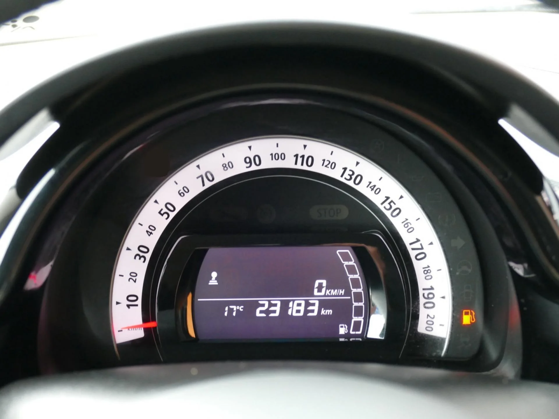 RENAULT TWINGO - Miniature 16 sur 34 - Cliquer pour voir cette photo