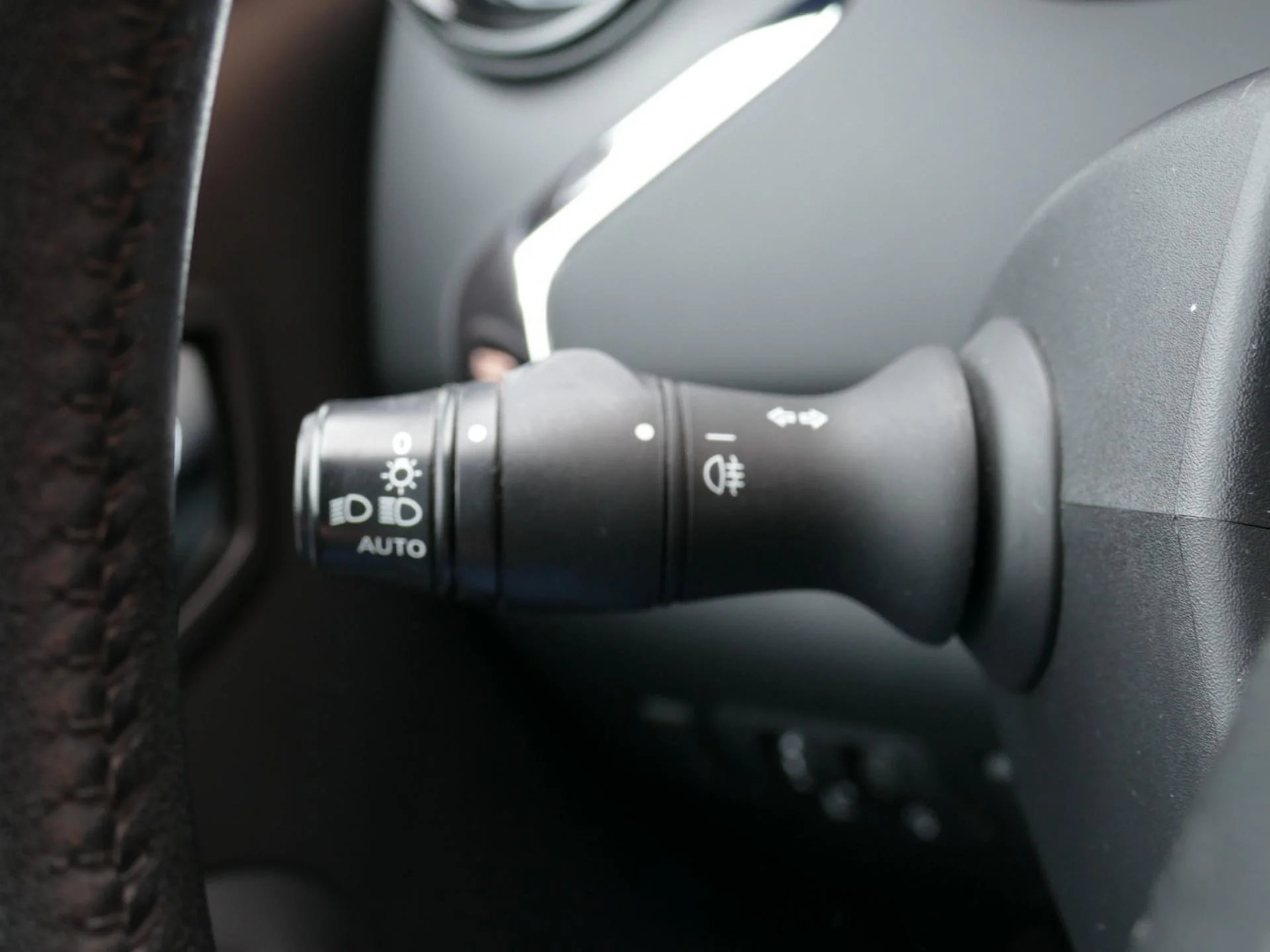 RENAULT ZOE - Miniature 23 sur 33 - Cliquer pour voir cette photo