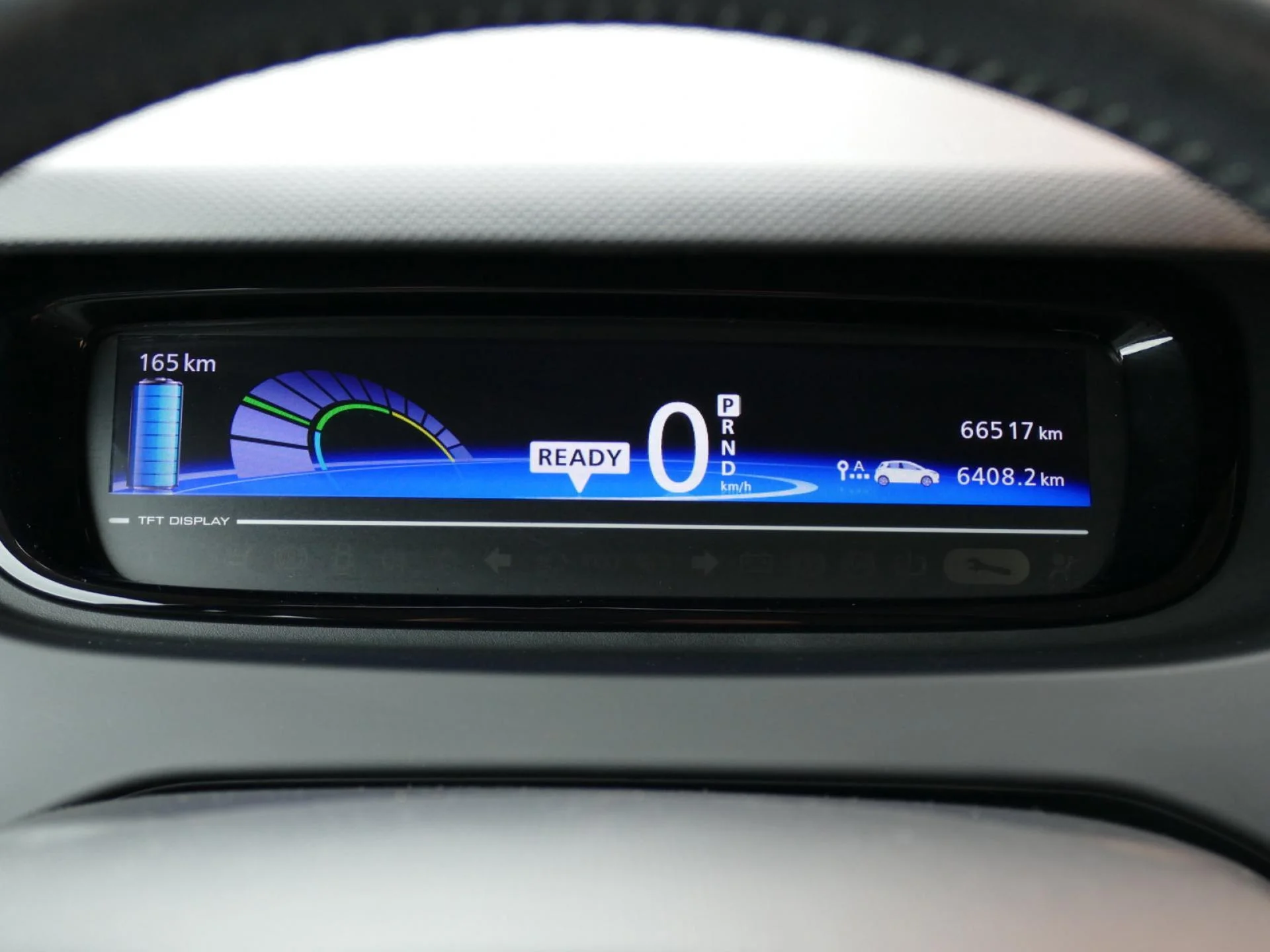 RENAULT ZOE - Miniature 16 sur 33 - Cliquer pour voir cette photo