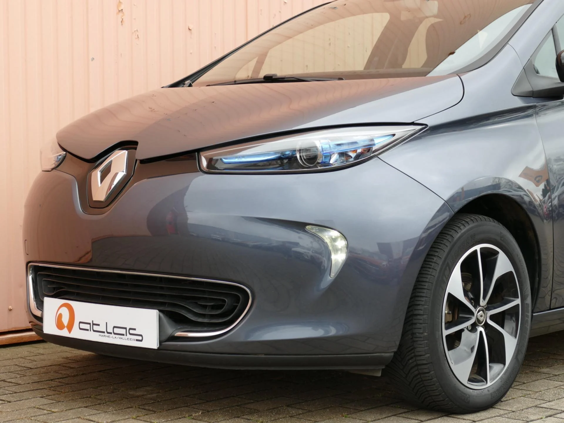 RENAULT ZOE - Miniature 29 sur 33 - Cliquer pour voir cette photo