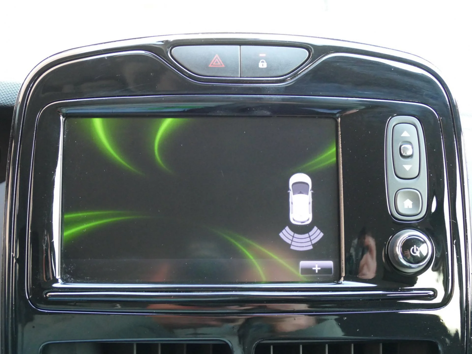RENAULT ZOE - Miniature 11 sur 33 - Cliquer pour voir cette photo